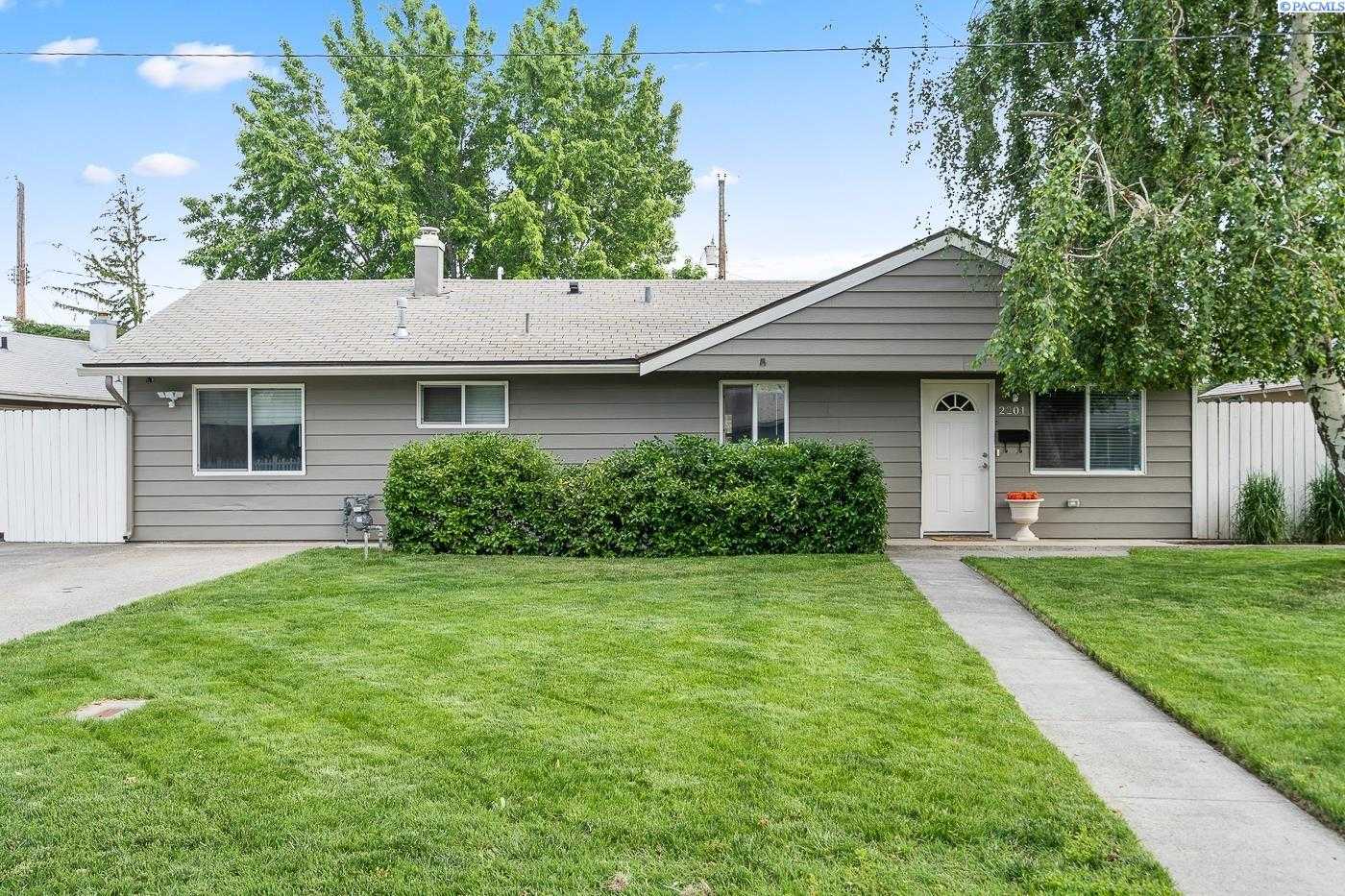Photo of Newly Listed – 2201 Dover, Richland, WA 99352