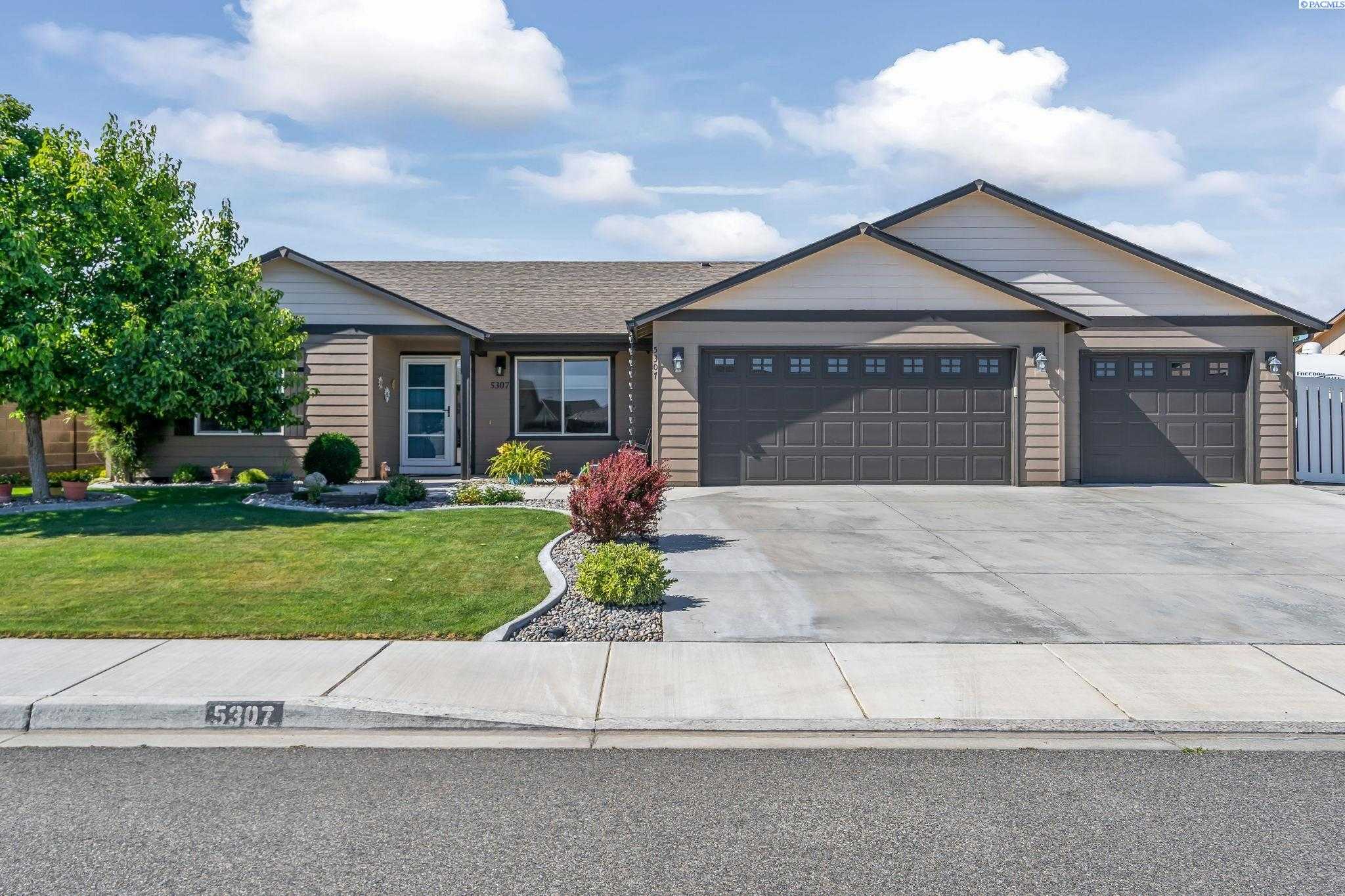 Photo of Newly Listed – 5307 Jefferson Dr., Pasco, WA 99301