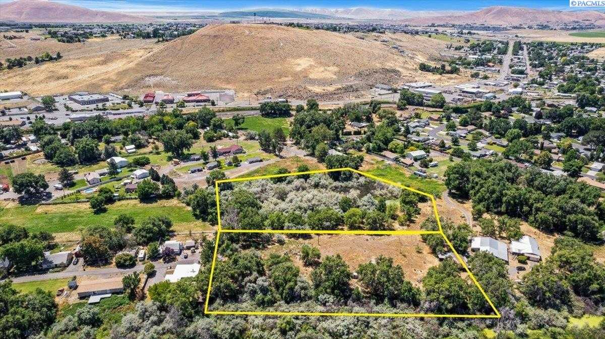 Photo of Newly Listed – Nka Lots 36/37 N Elm St, West Richland, WA 99353