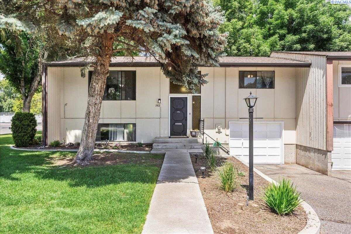 Photo of Newly Listed – 1912 Mahan, Richland, WA 99354