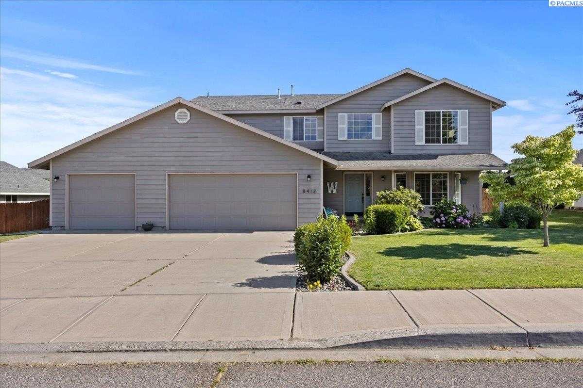 Photo of Newly Listed – 8412 Desoto Dr, Pasco, WA 99301