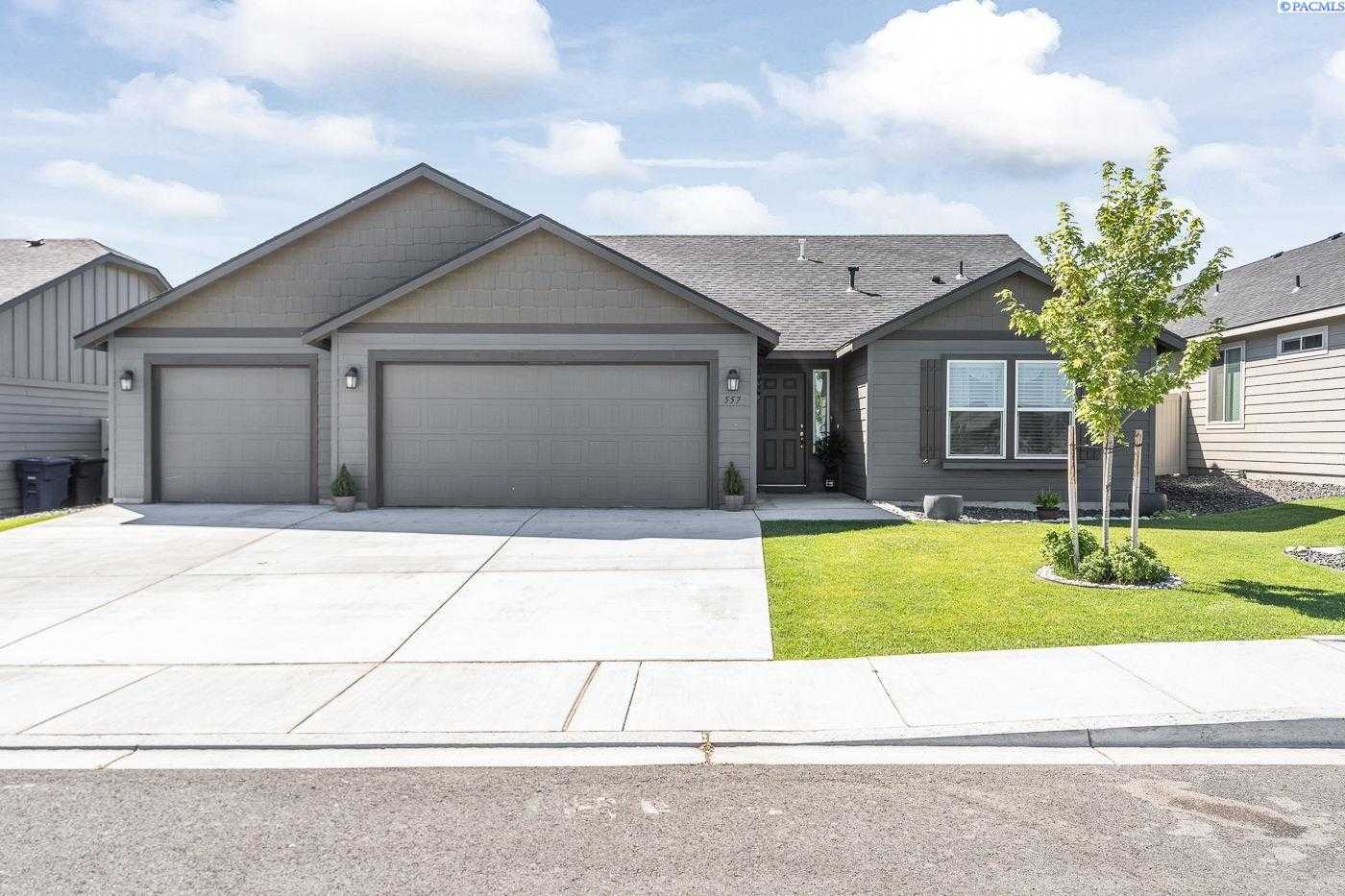 Photo of Newly Listed – 557 Marysville Way, Richland, WA 99352