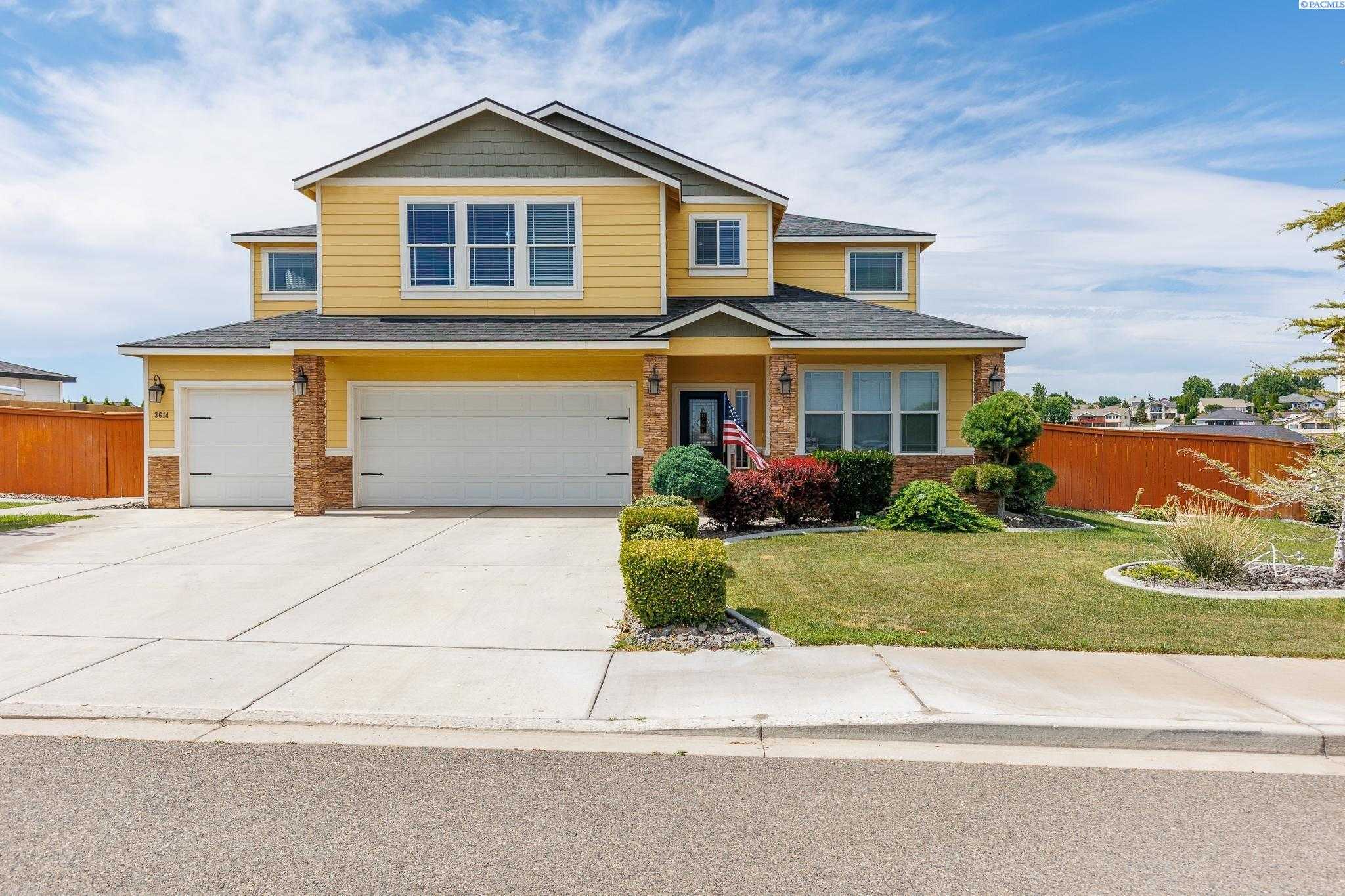 Photo of Newly Listed – 3614 El Paso Dr, Pasco, WA 99301