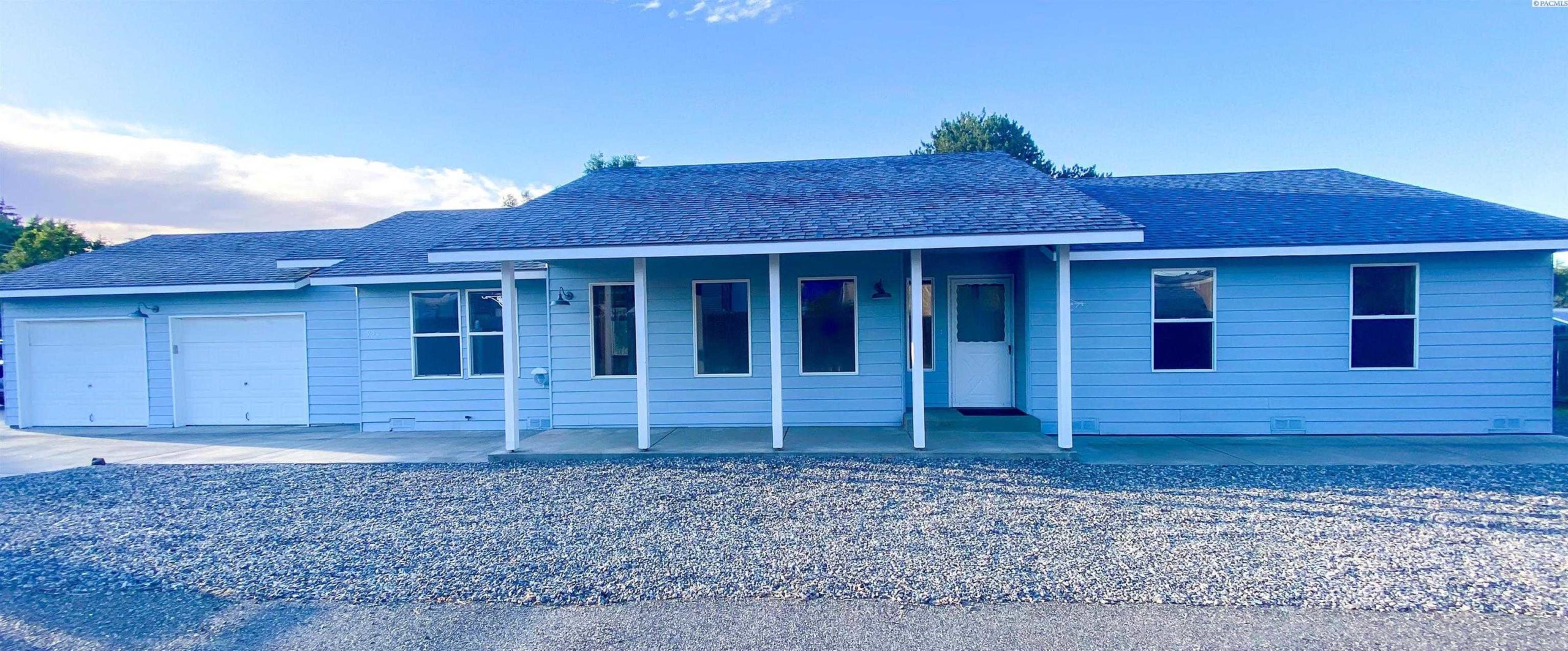 Photo of Newly Listed – 930 Grosscup Blvd., West Richland, WA 99353