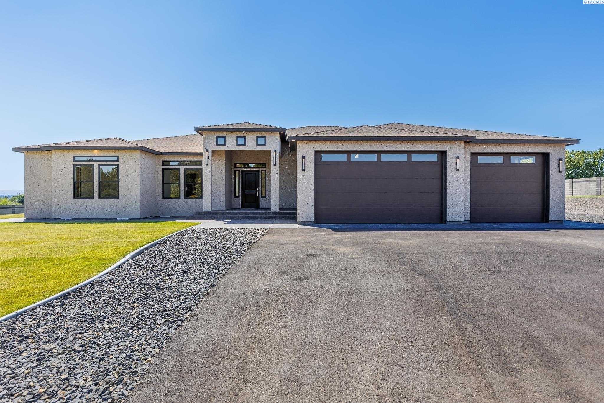 Photo of Newly Listed – 2604 Road 57, Pasco, WA 99301
