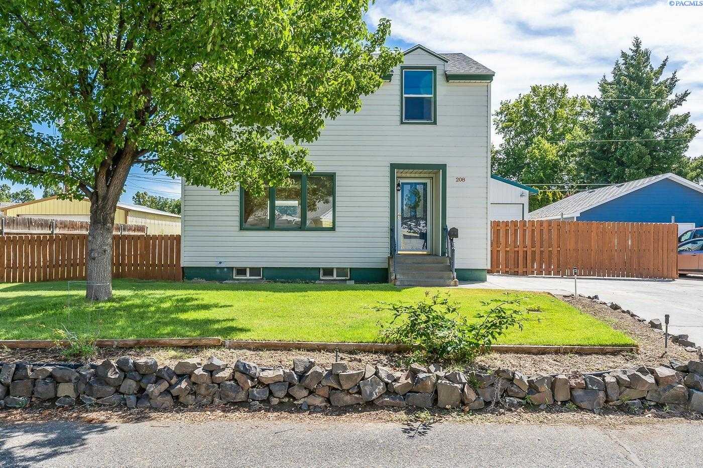 Photo of Newly Listed – 208 Bernard Ave., Richland, WA 99352