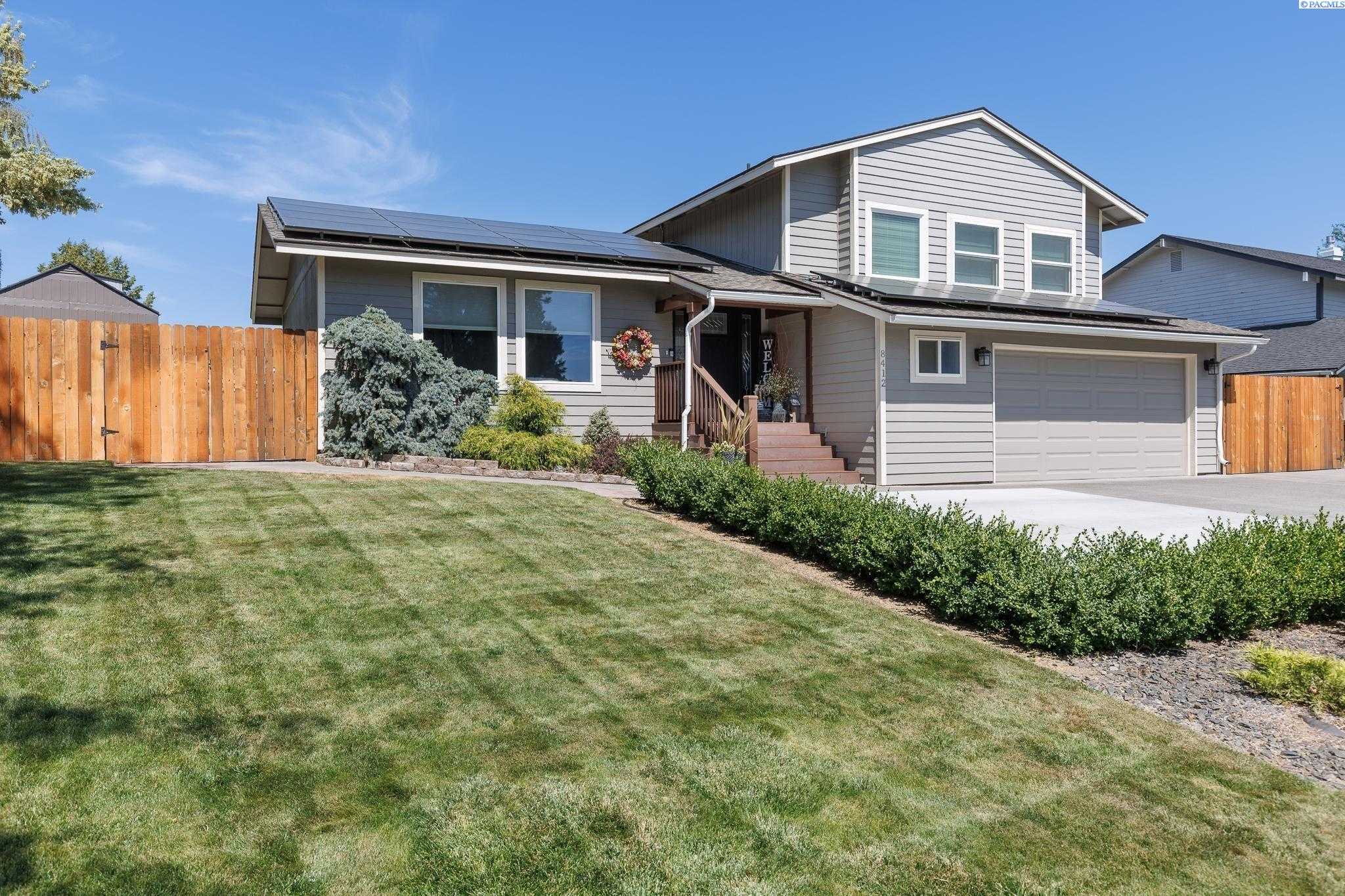 Photo of Newly Listed – 8412 W Deschutes Ave, Kennewick, WA 99336