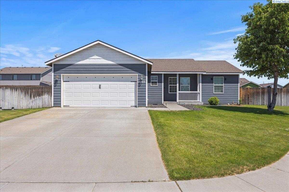 Photo of Newly Listed – 4203 Palo Verde Ct, Pasco, WA 99301
