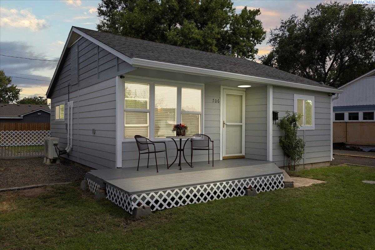 Photo of Newly Listed – 706 Willard Ave, Richland, WA 99352