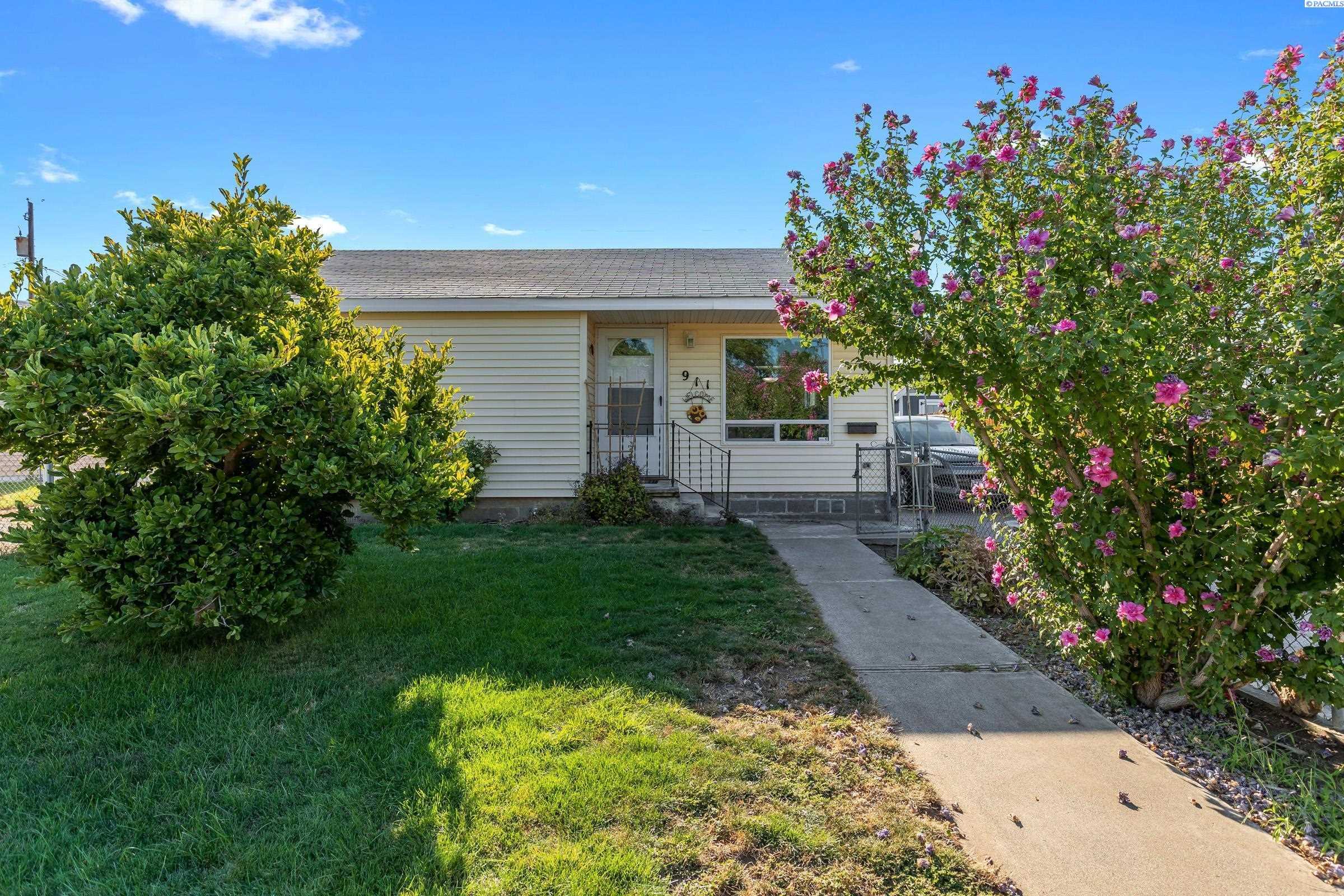 Photo of Newly Listed – 911 Winslow, Richland, WA 99352