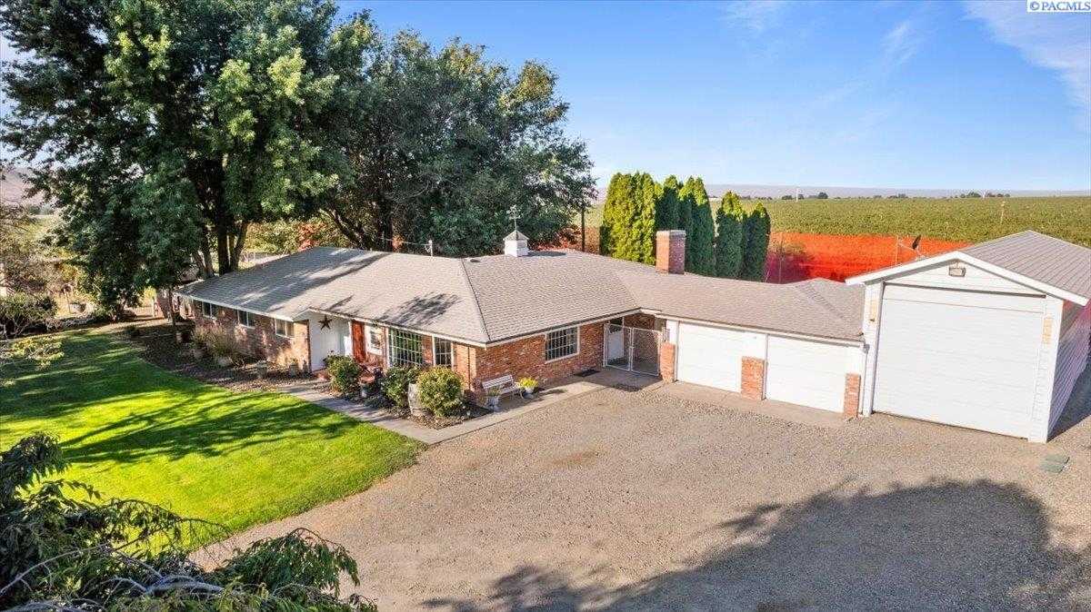 Photo of Newly Listed – 23202 N Gap Rd, Prosser, WA 99350