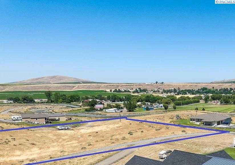 Photo of Newly Listed – Tdb E 95 Pr Se, Benton City, WA 99320