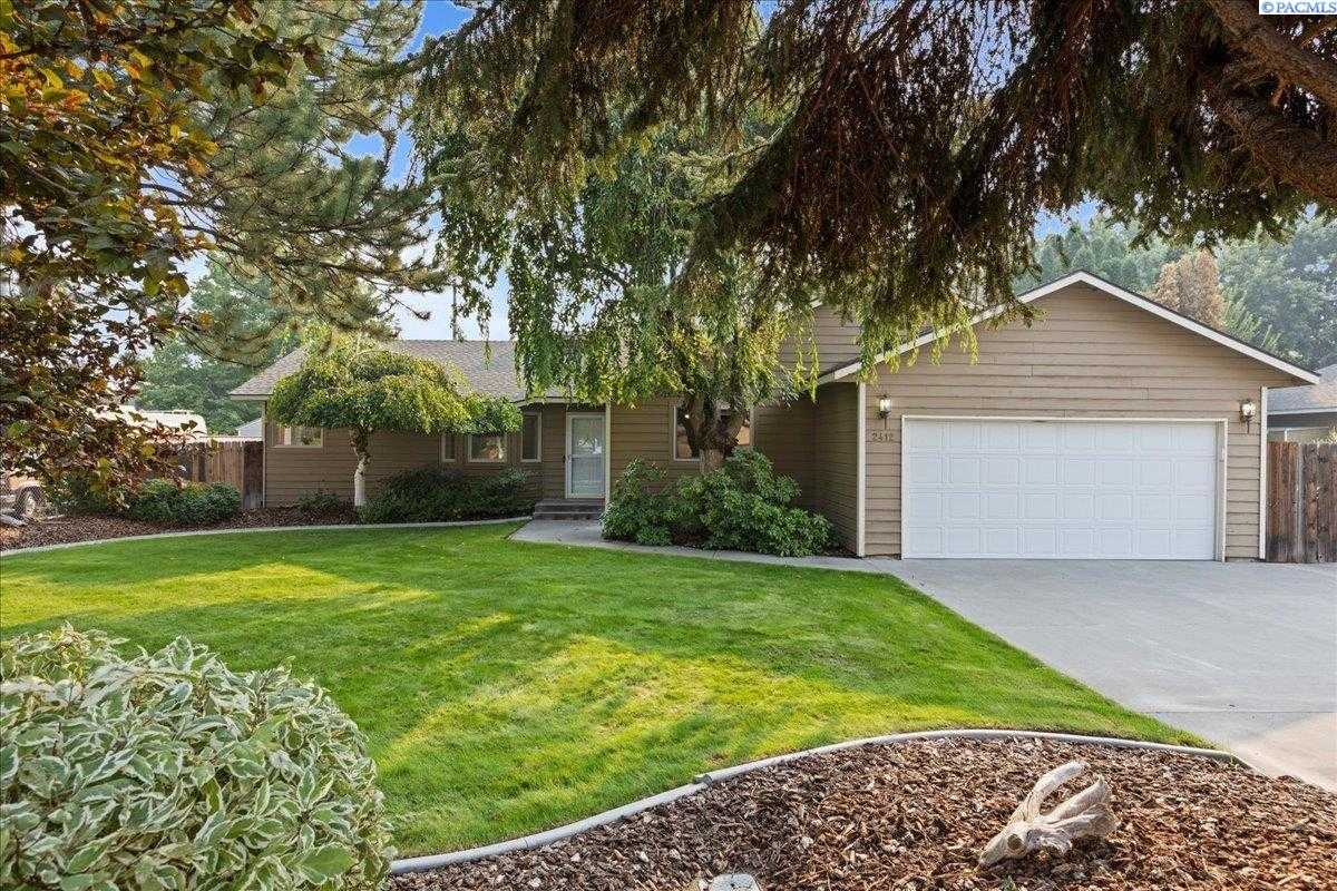Photo of Newly Listed – 2412 Mark Ave, Richland, WA 99352