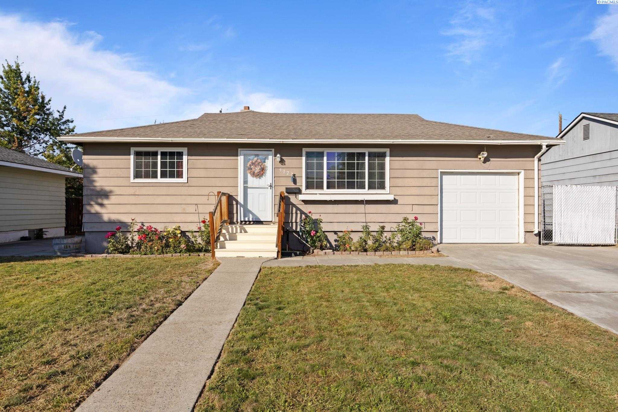 Photo of Newly Listed – 512 Cascade St, Richland, WA 99354