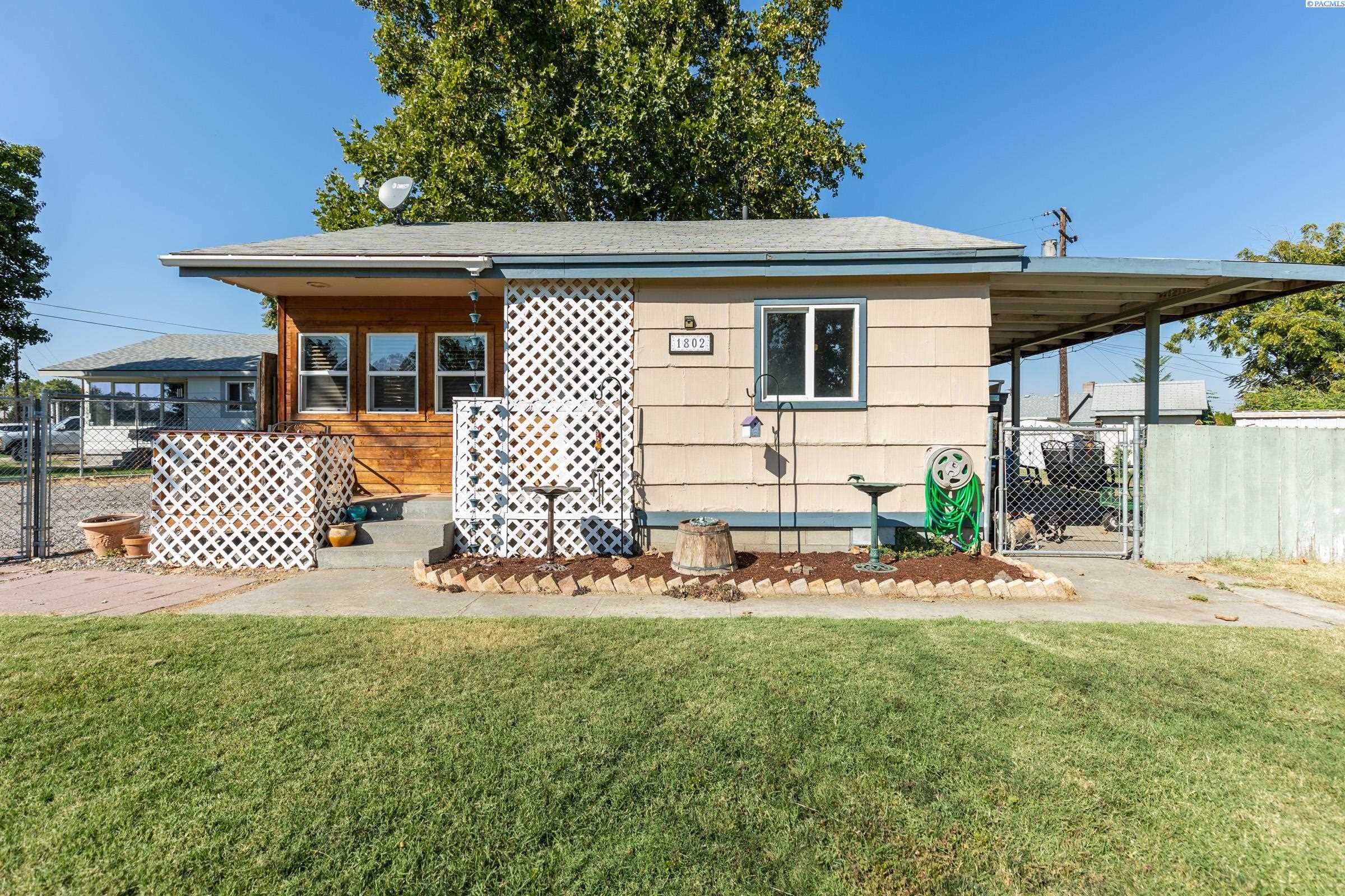 Photo of Newly Listed – 1802 Symons St, Richland, WA 99354