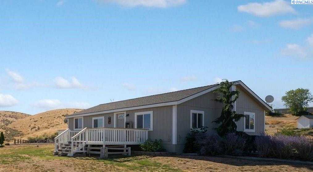 Photo of Newly Listed – 7409 S 56 Pr Se, Benton City, WA 99320