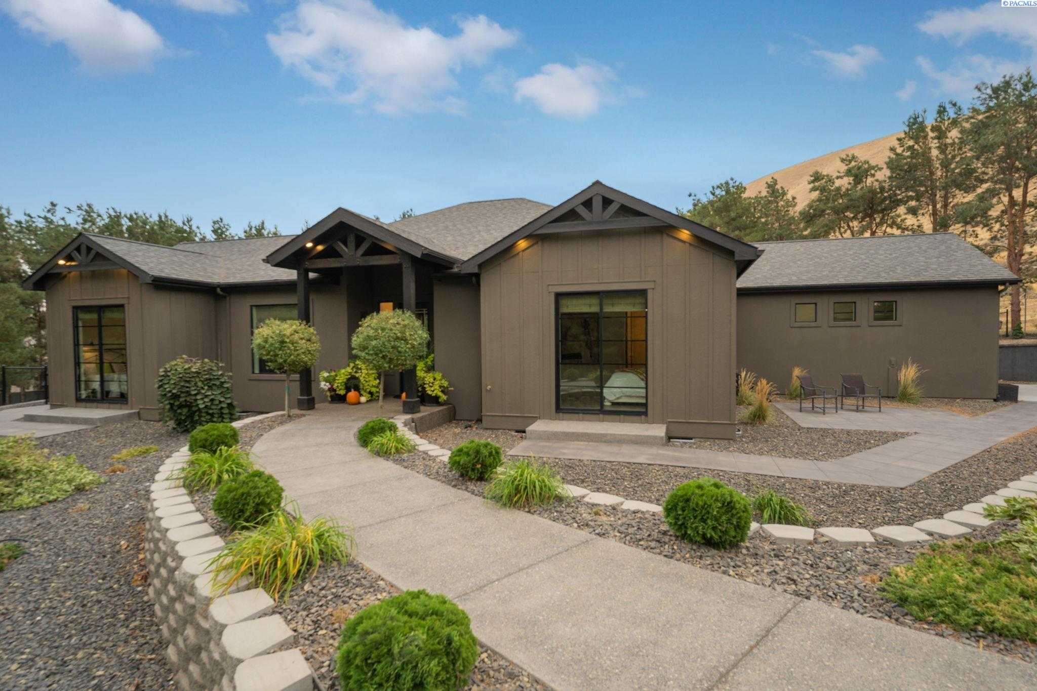 Photo of Newly Listed – 30715 S 887 Prse, Kennewick, WA 99338