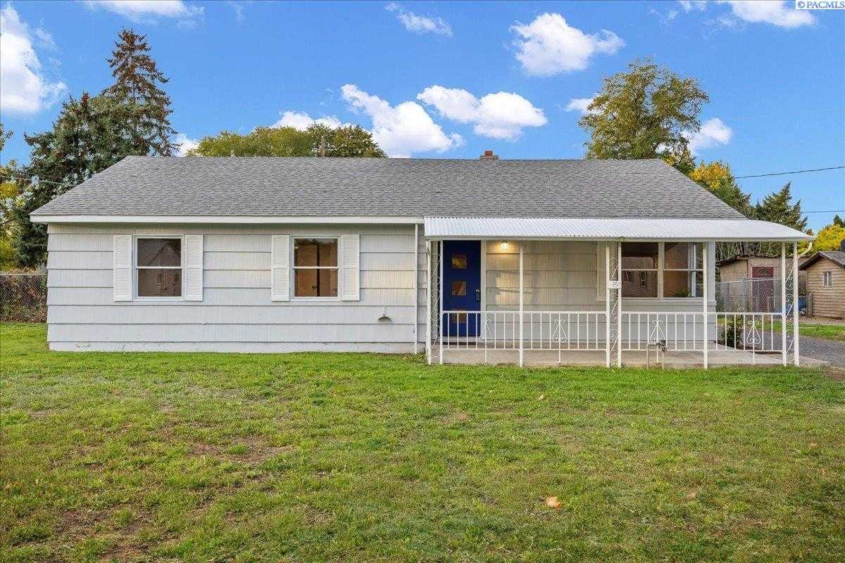 Photo of Newly Listed – 1109 Cottonwood Dr, Richland, WA 99354