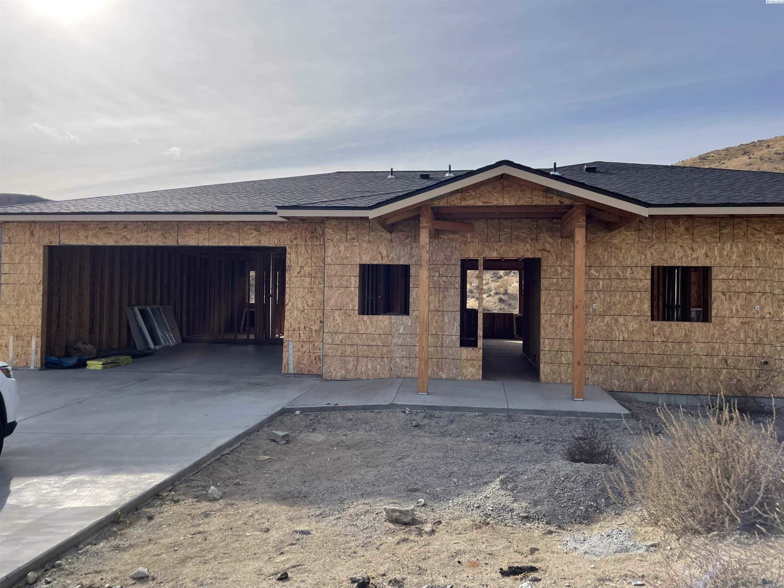 Photo of Newly Listed – 9968 Griffith Pl, Entiat, WA 98822