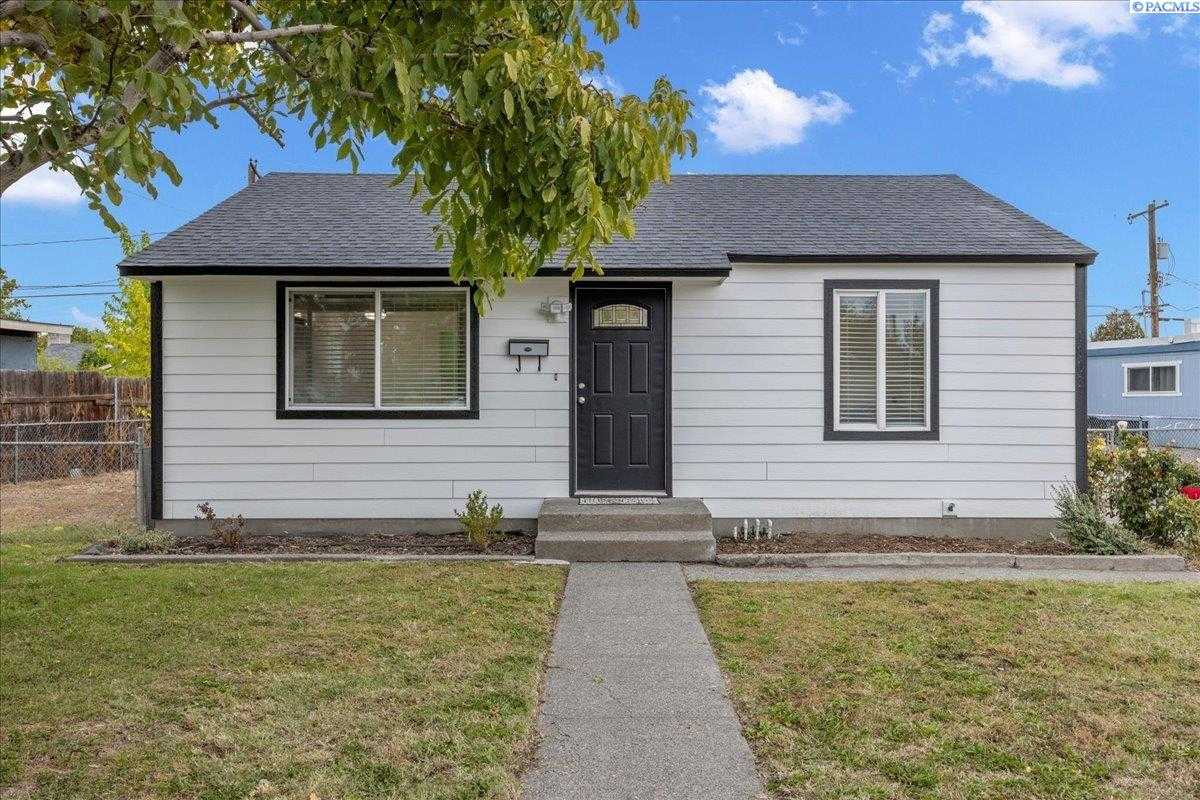 Photo of Newly Listed – 1803 N 10th Ave, Pasco, WA 99301