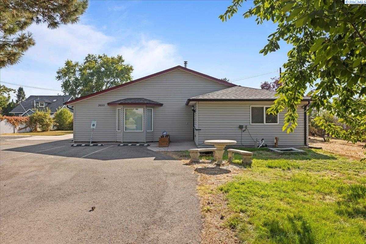 Photo of Newly Listed – 3655 W Van Giesen, West Richland, WA 99353