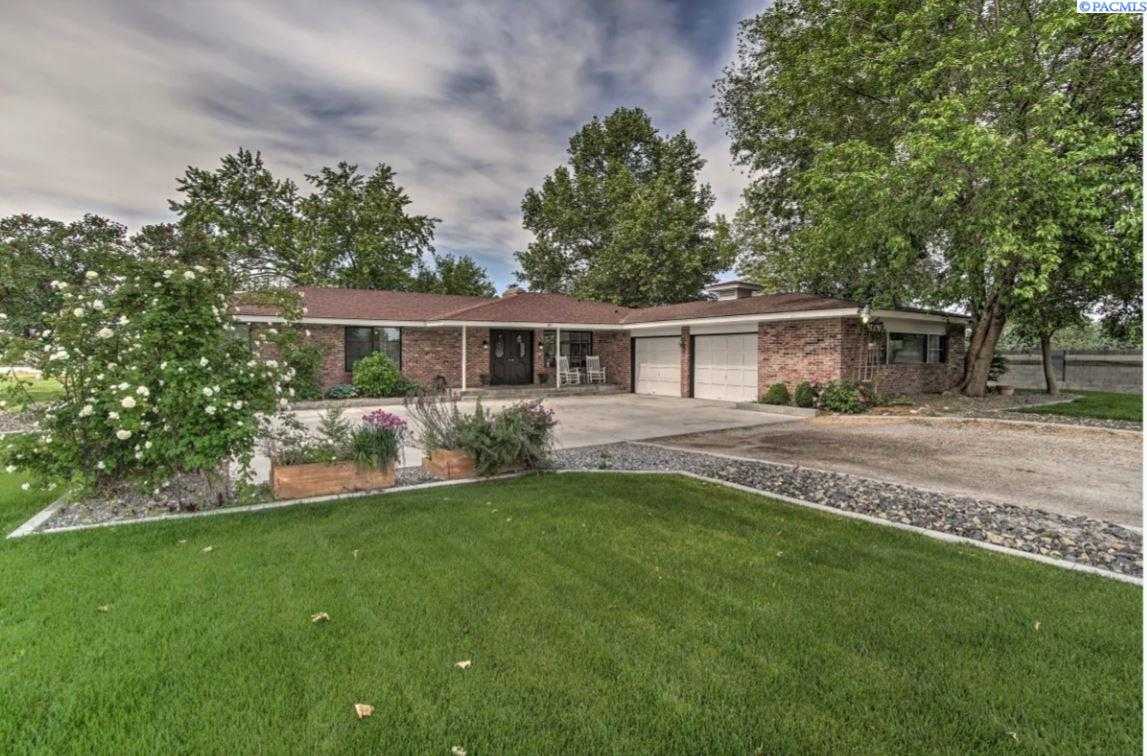 Photo of Newly Listed – 8116 Sunset, Pasco, WA 99301