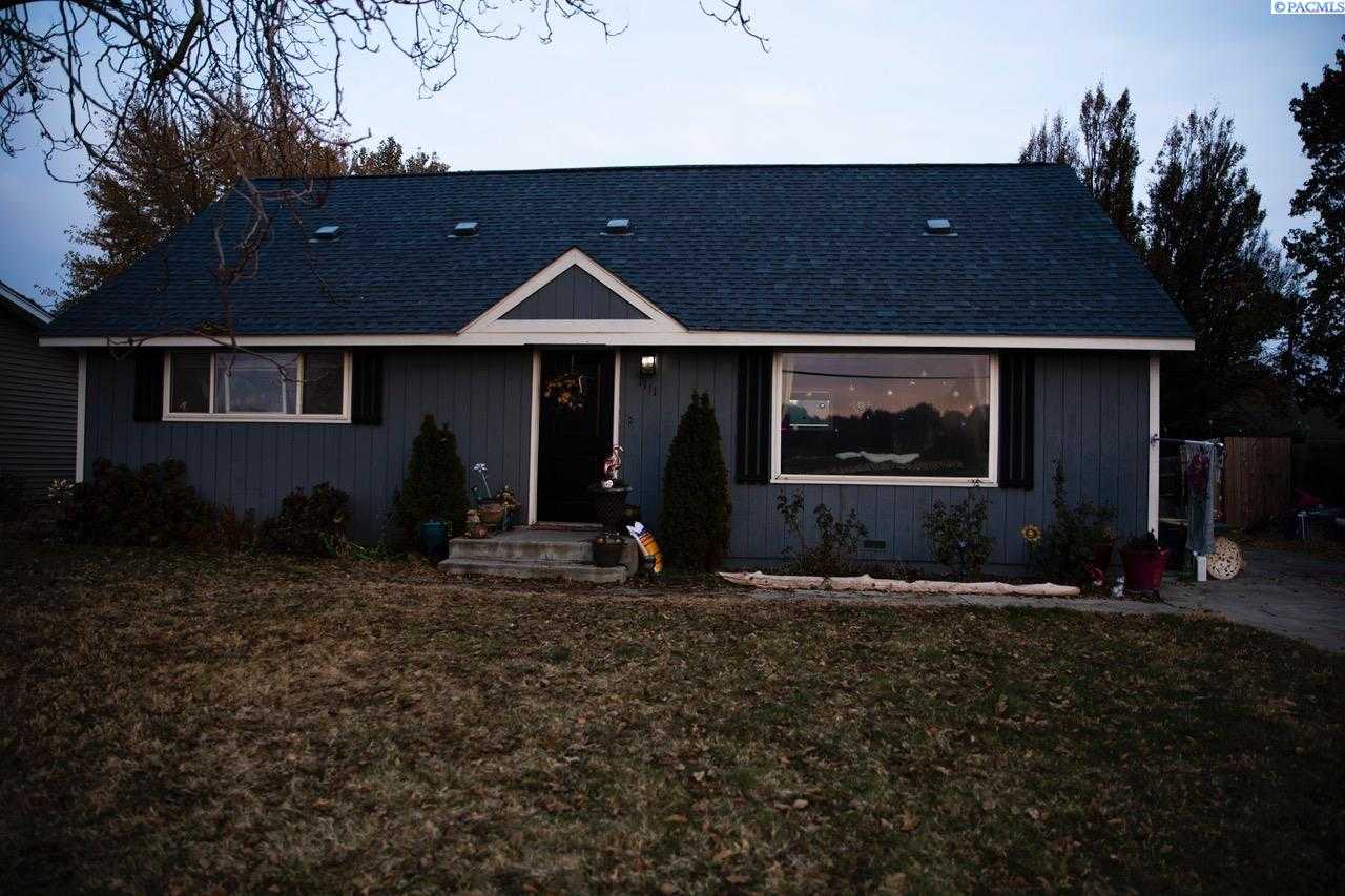 Photo of Newly Listed – 1111 S Garfield St, Kennewick, WA 99336