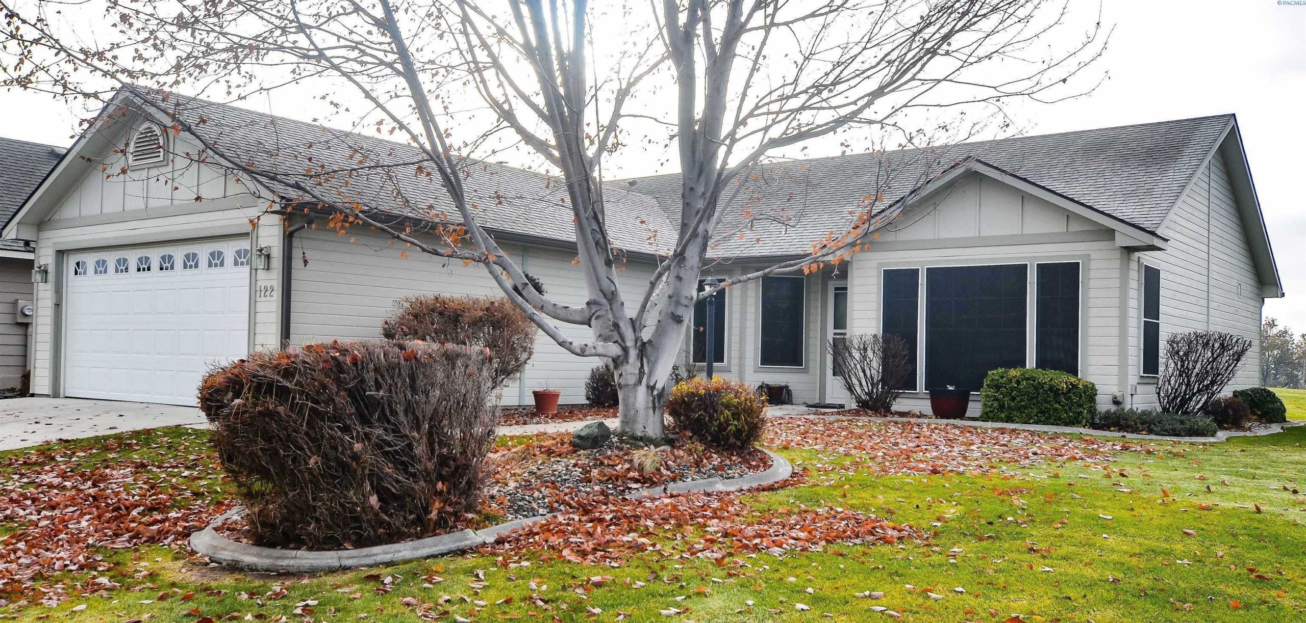 Photo of Newly Listed – 122 Henley Dr, Pasco, WA 99301