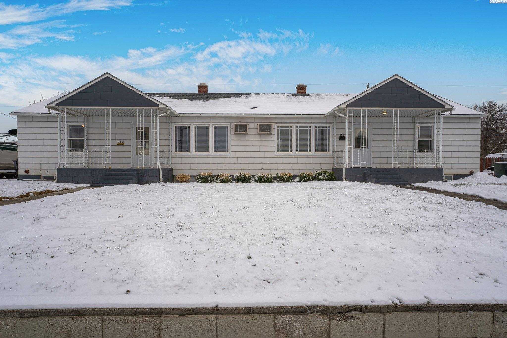 Photo of Newly Listed – 516 Goethals Dr, Richland, WA 99352