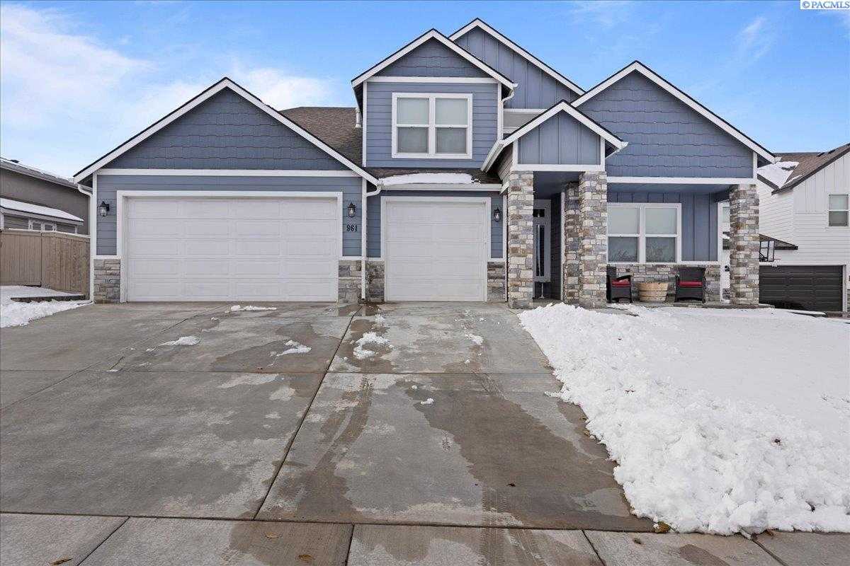 Photo of Newly Listed – 961 Cayuse Drive, Richland, WA 99352