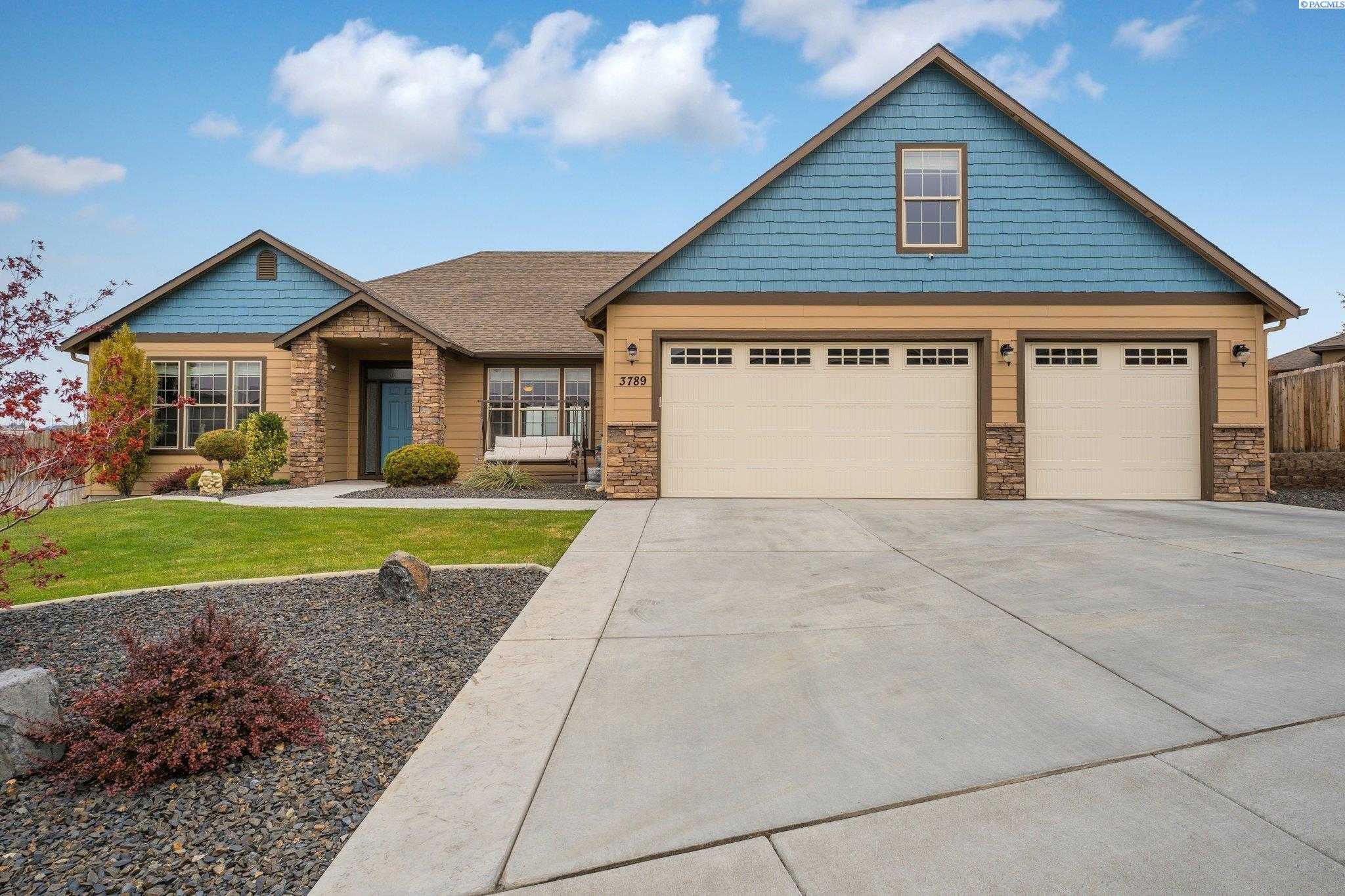 Photo of Newly Listed – 3789 S Lincoln St, Kennewick, WA 99338