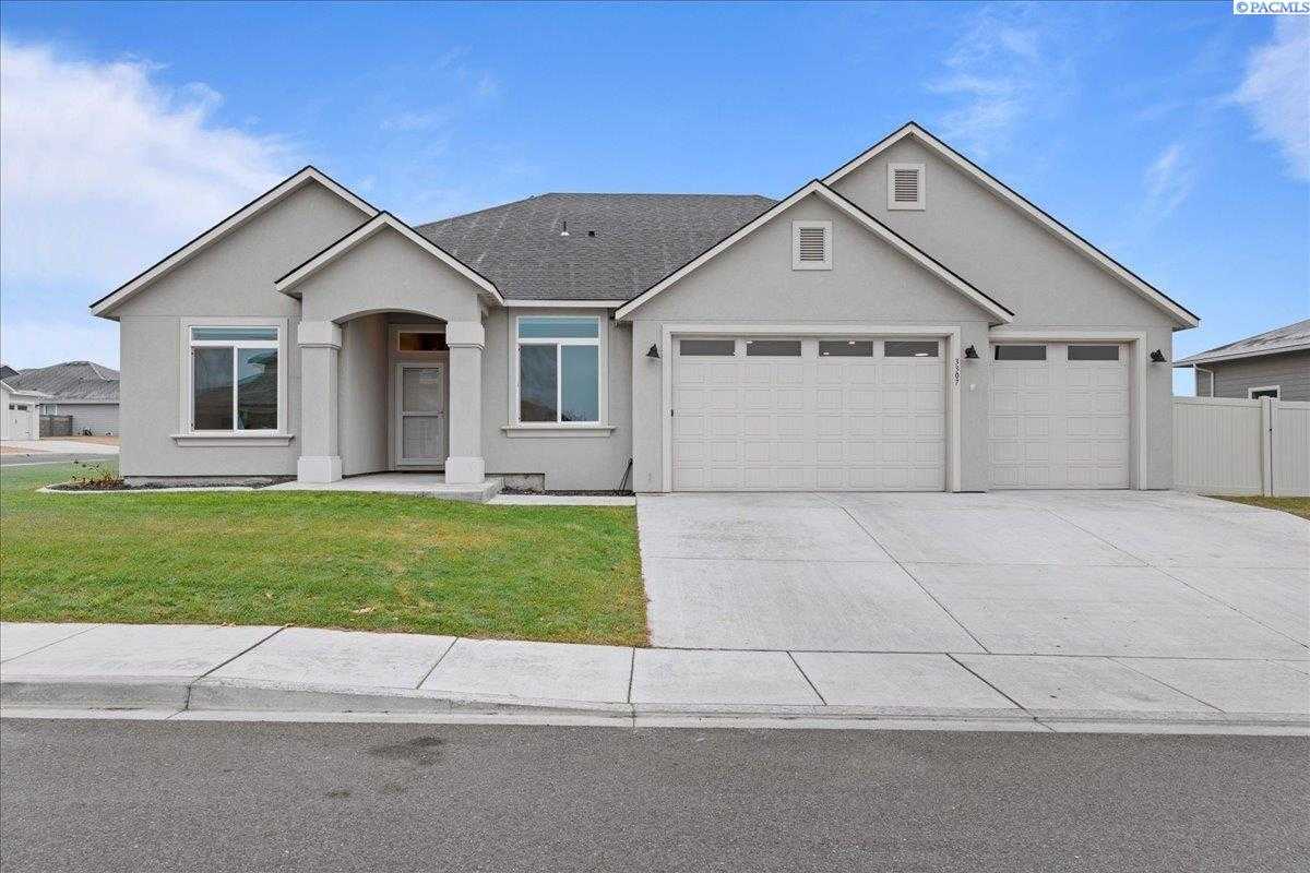 Photo of Newly Listed – 3307 Lapis Lane, Pasco, WA 99301
