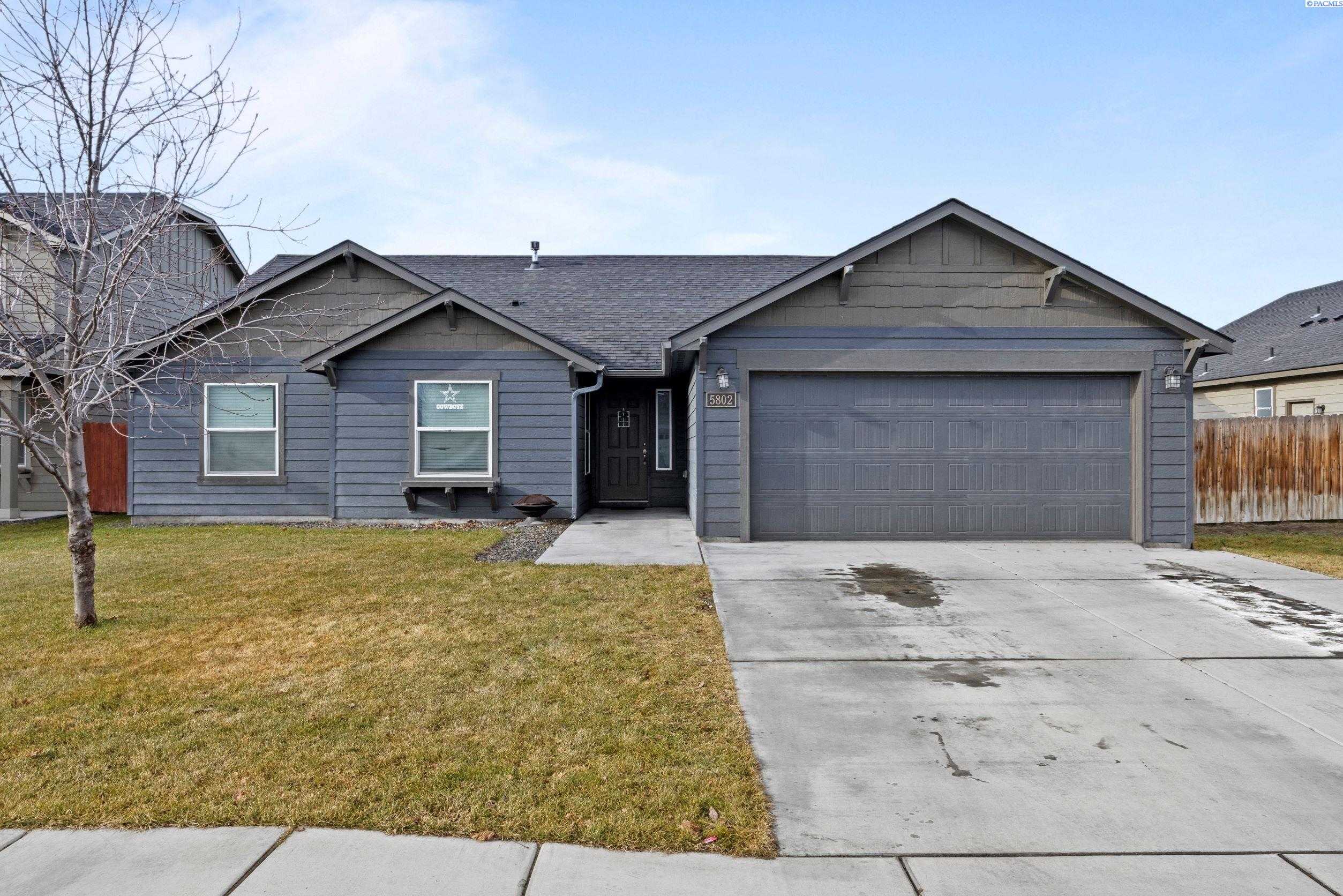 Photo of Newly Listed – 5802 Rio Grande Ln, Pasco, WA 99301