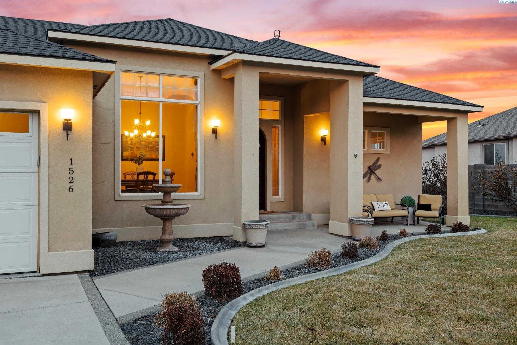 Photo of Newly Listed – 1526 Meadow Hills Dr, Richland, WA 99352