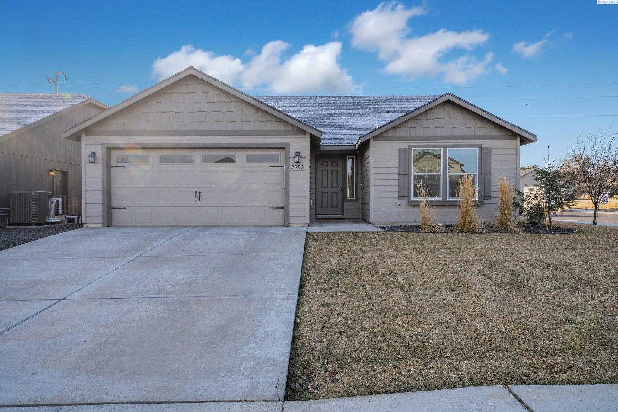 Photo of Newly Listed – 2353 W 22nd Ave, Kennewick, WA 99337