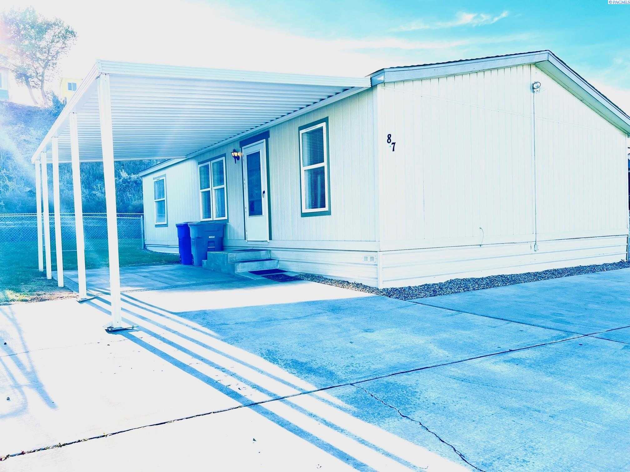 Photo of Newly Listed – 87 Ridgecliff Drive, Richland, WA 99352