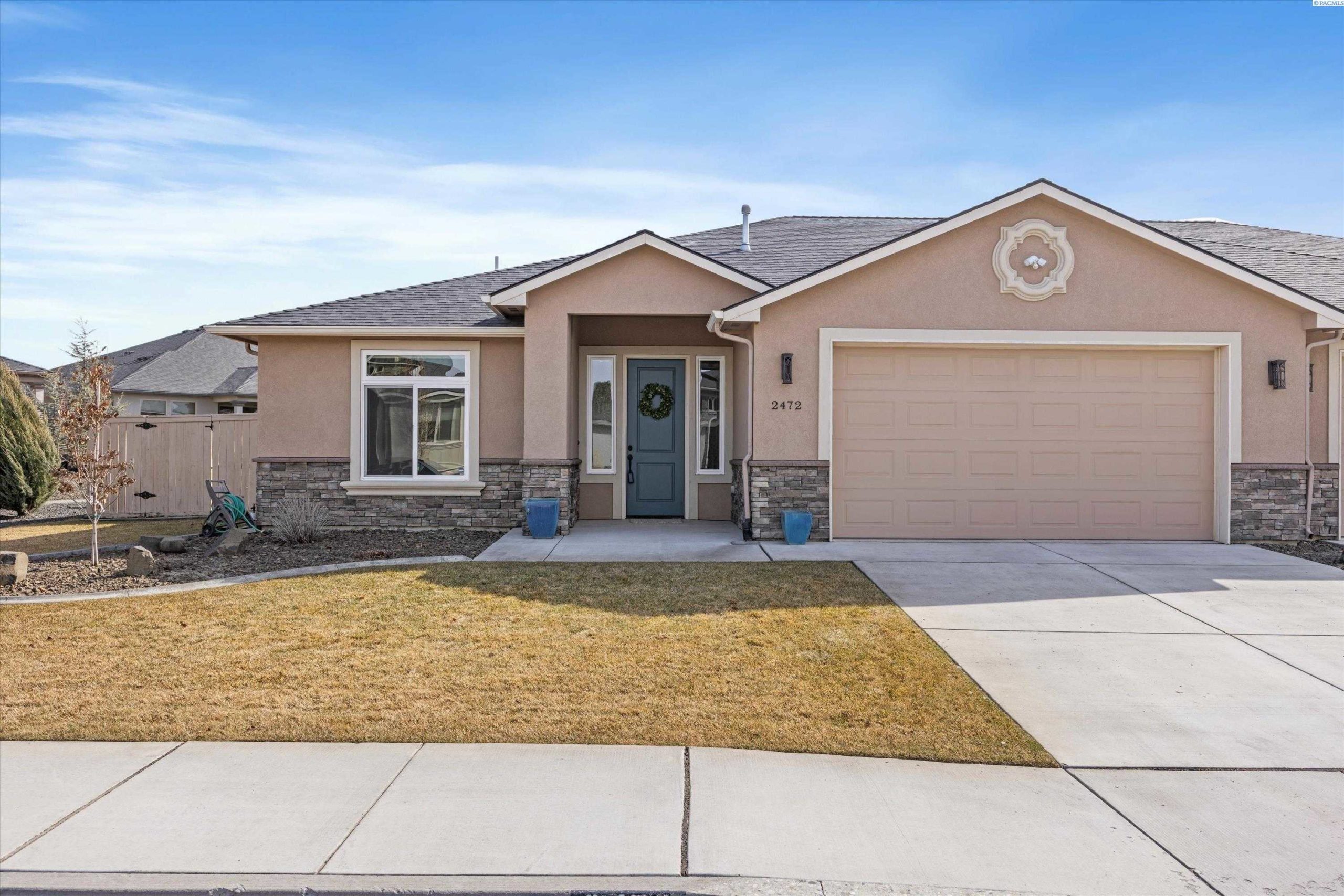 Photo of Newly Listed – 2472 Bramasole Dr, Richland, WA 99354