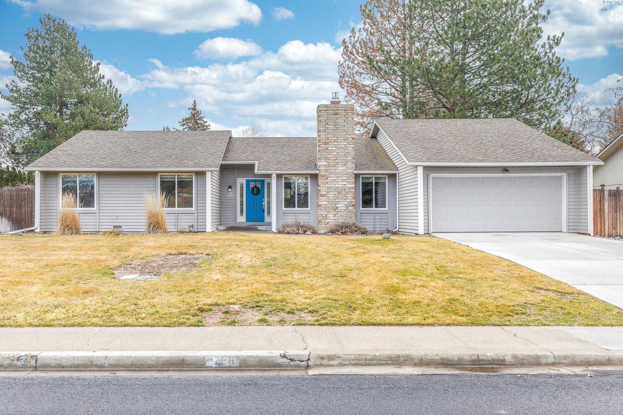 Photo of Newly Listed – 2420 Alexander Ave, Richland, WA 99354