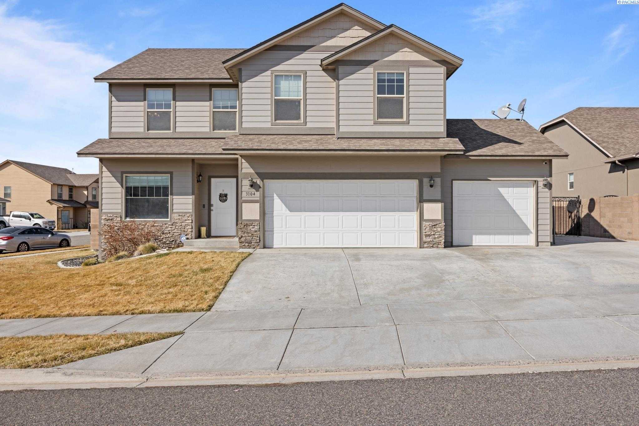 Photo of Newly Listed – 3104 S Edison Pl, Kennewick, WA 99338