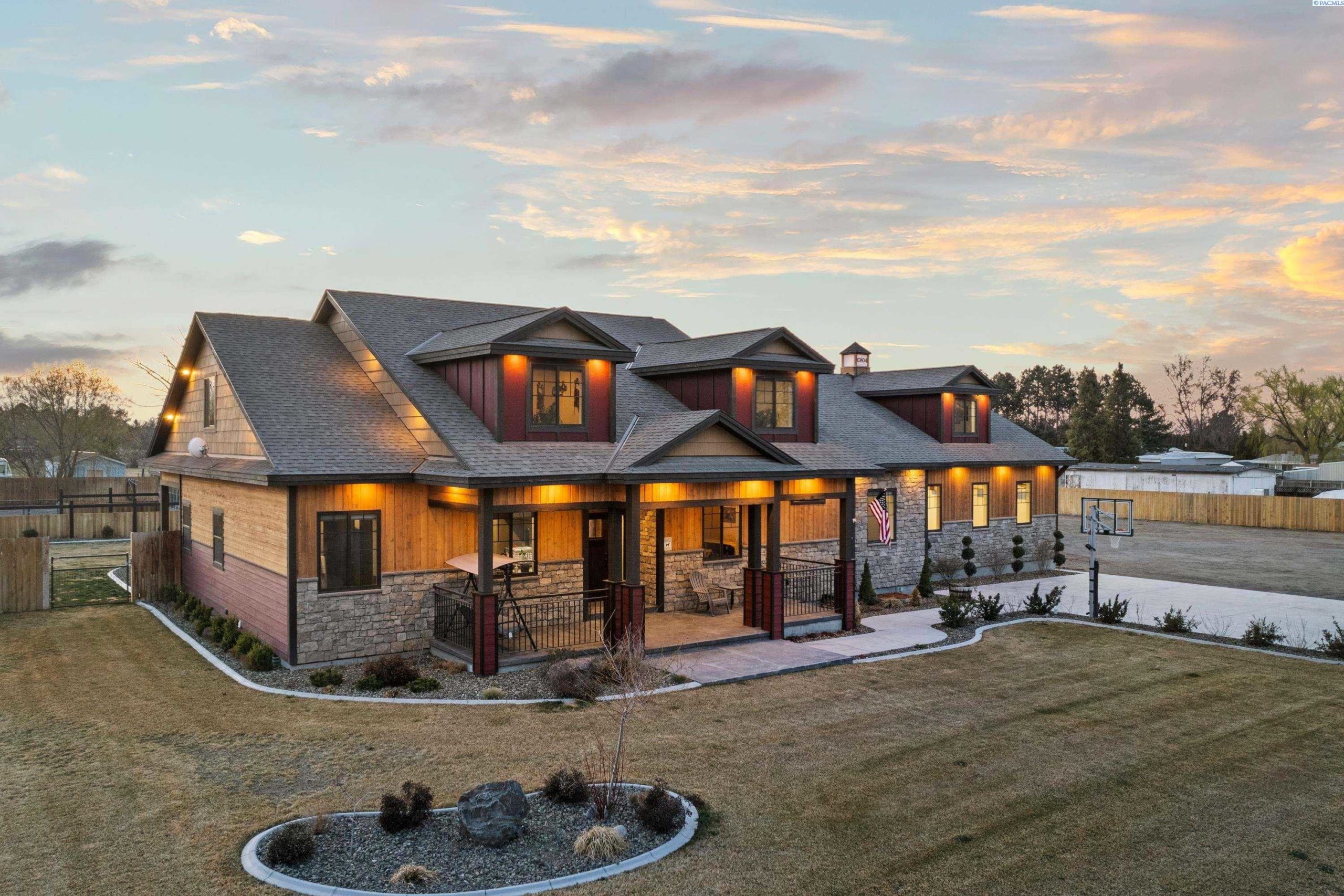 Photo of Newly Listed – 10804 S 2083 Rd. Prse, Kennewick, WA 99337