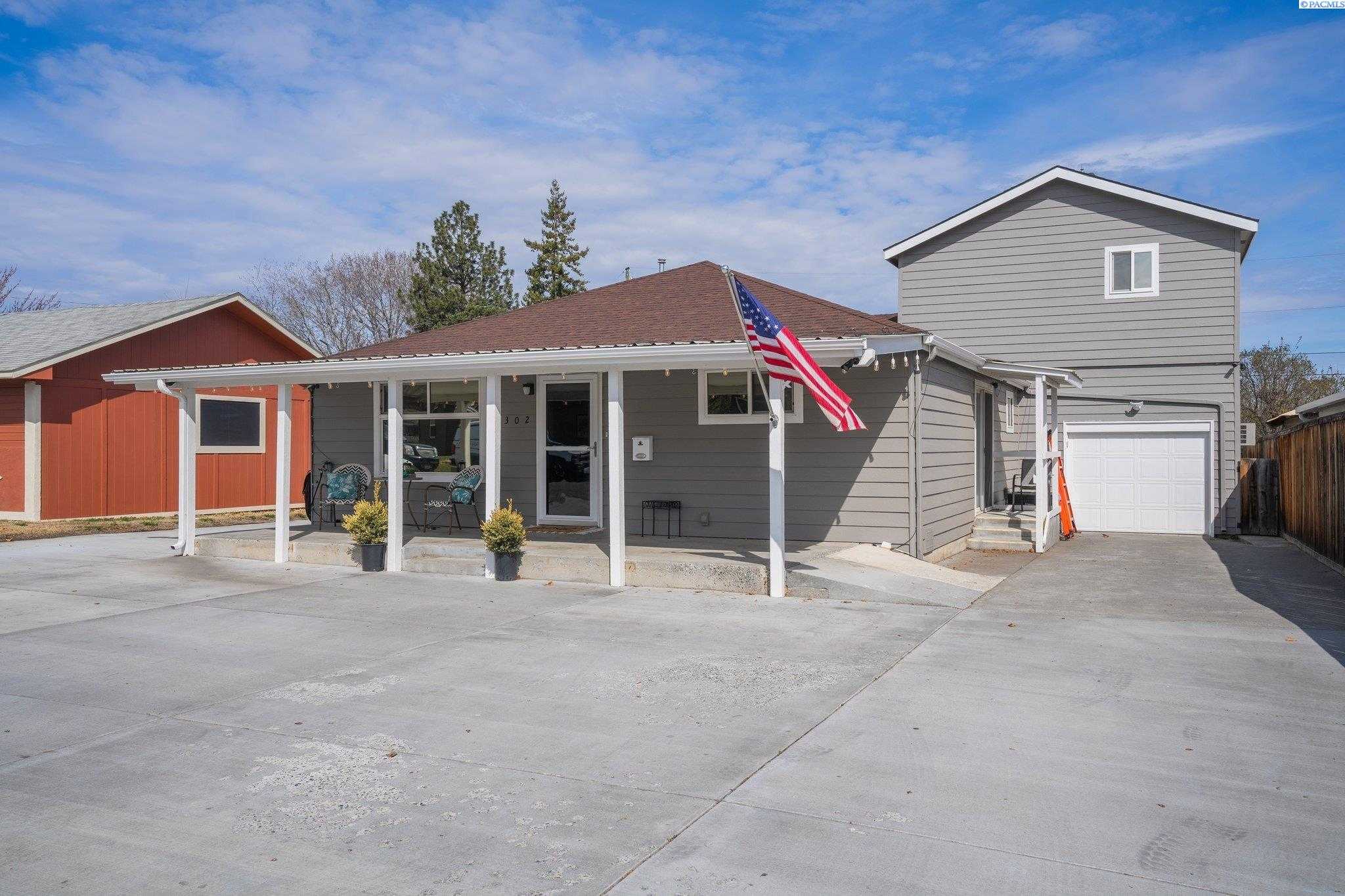 Photo of Newly Listed – 2302 W 6th Ave., Kennewick, WA 99336