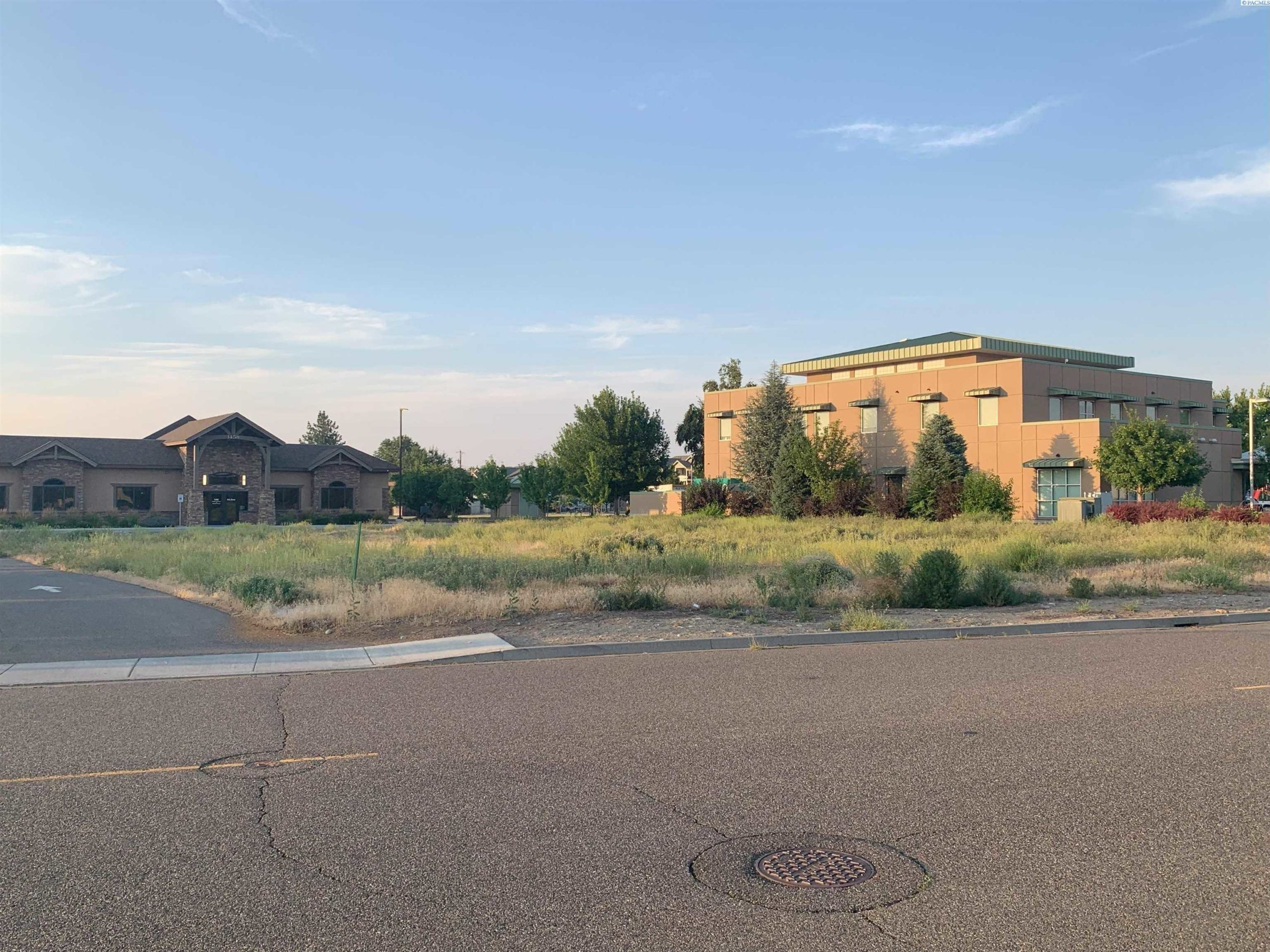 Photo of Newly Listed – Tbd Fowler, Richland, WA