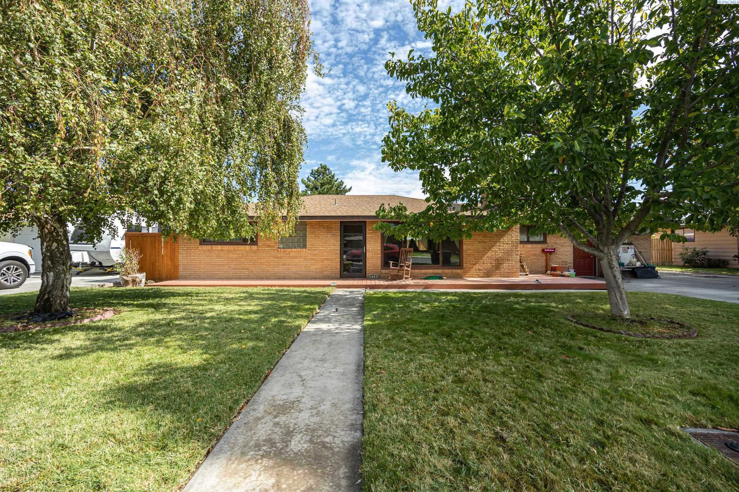 Photo of Newly Listed – 508 N Fisher St, Kennewick, WA 99336