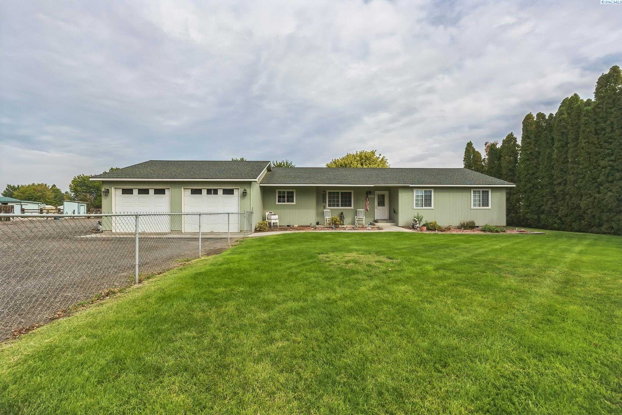 Photo of Newly Listed – 210204 E Cochran Road, Kennewick, WA 99337