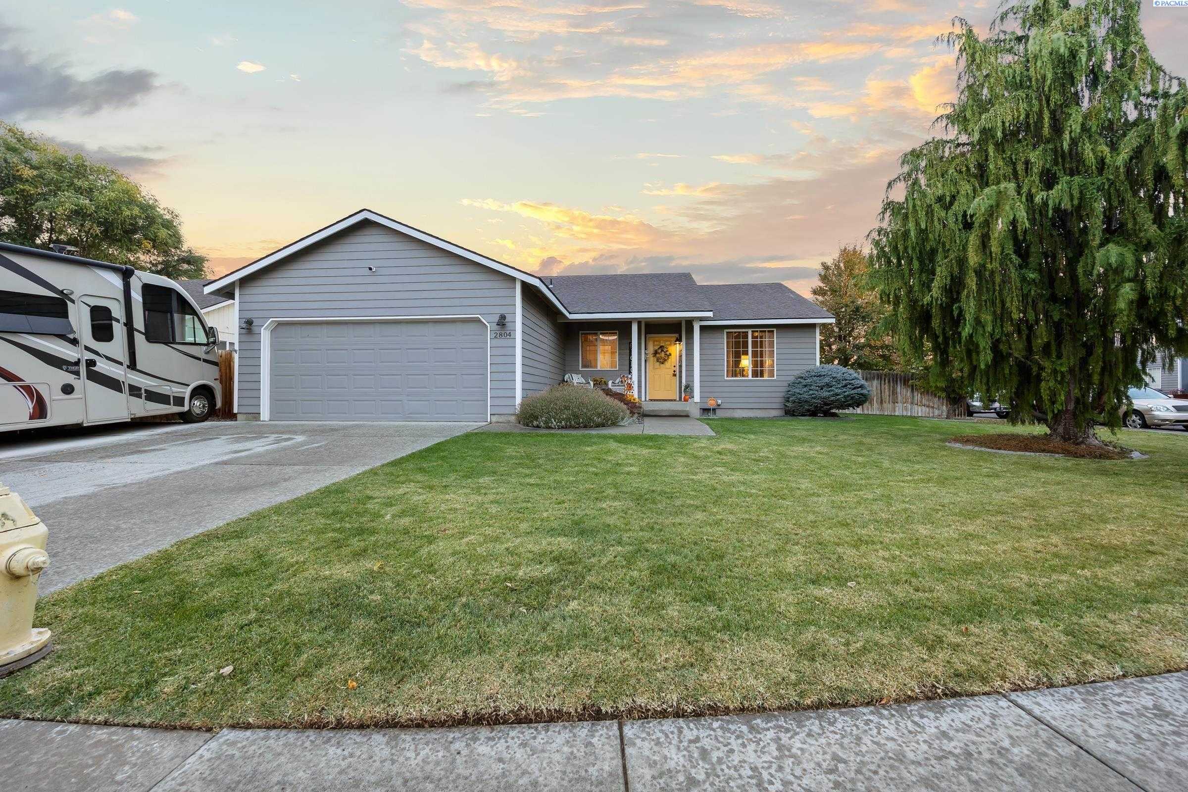 Photo of Newly Listed – 2804 S Tacoma St, Kennewick, WA 99337