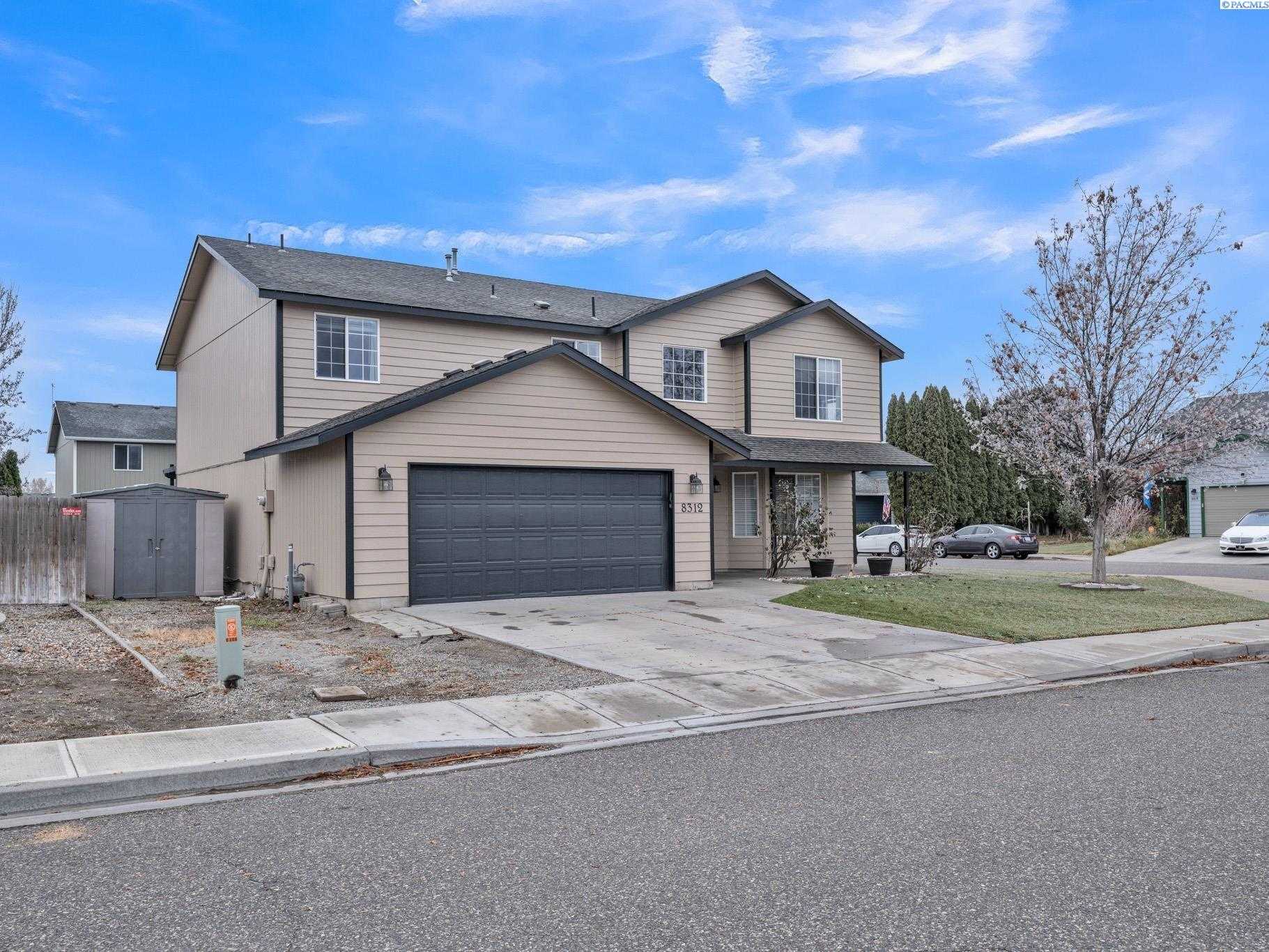 Photo of Newly Listed – 8312 Orcas Drive, Pasco, WA 99301