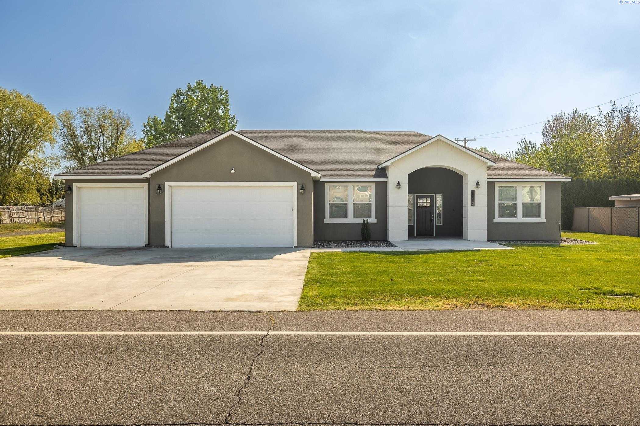 Photo of Newly Listed – 1113 N Road 40, Pasco, WA 99301