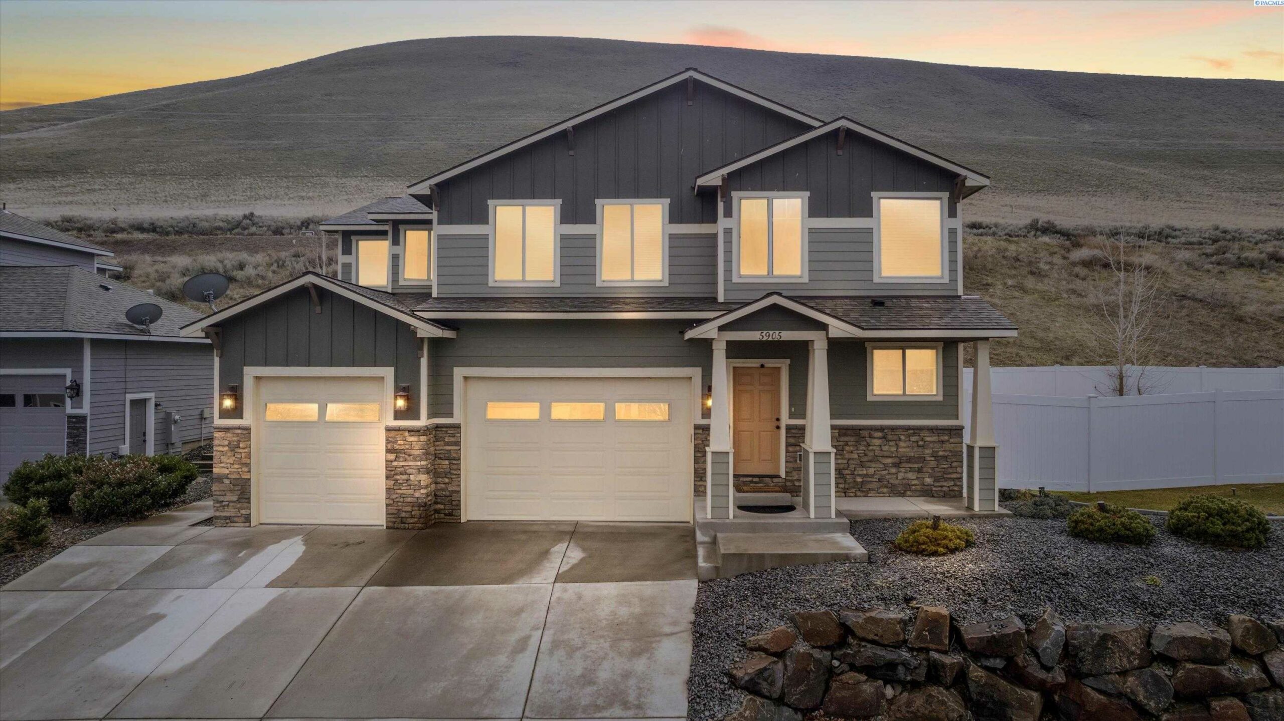 Photo of Newly Listed – 5905 Velonia Dr., West Richland, WA 99353