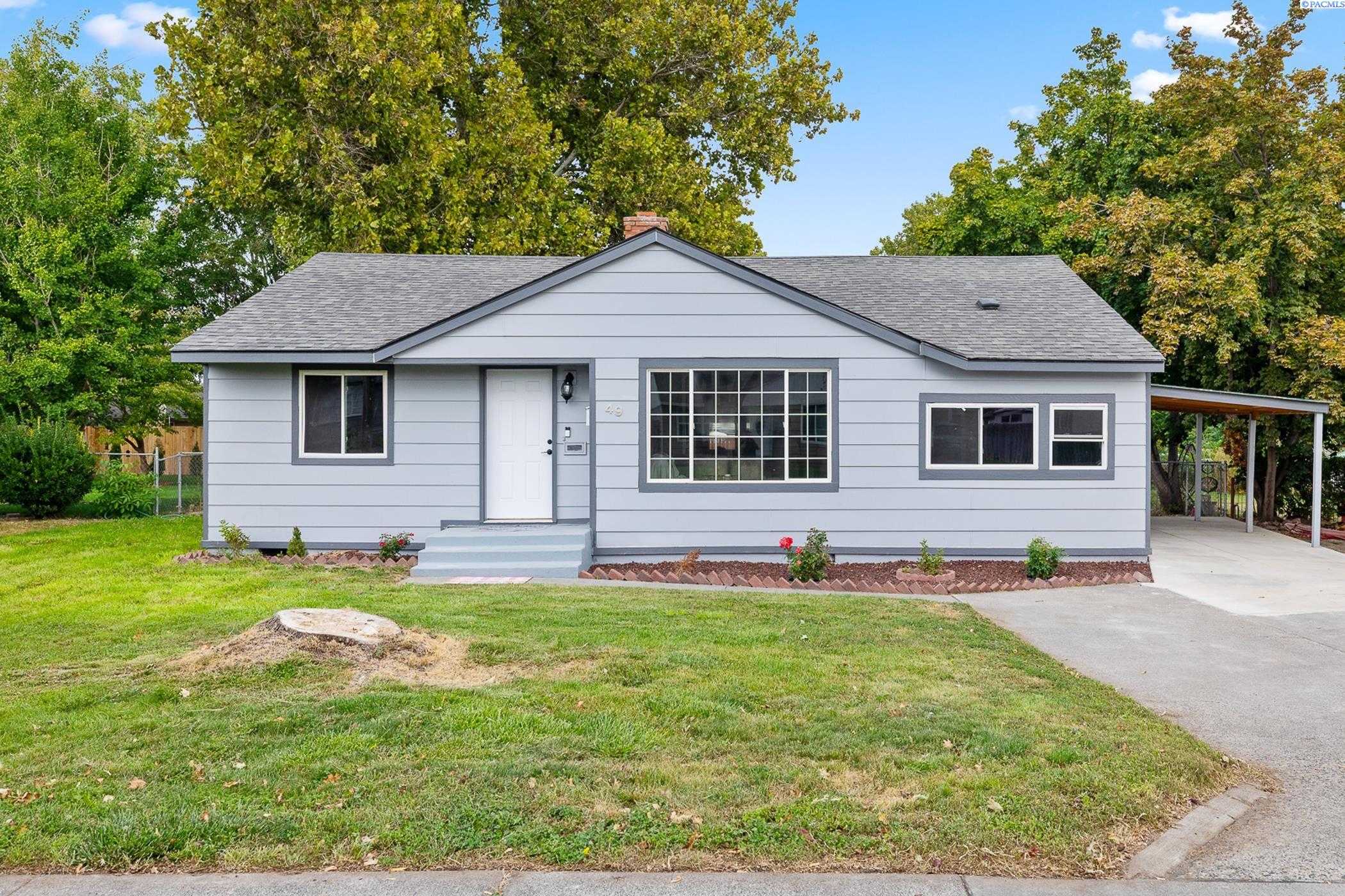 Photo of Newly Listed – 49 S Yelm St, Kennewick, WA 99338