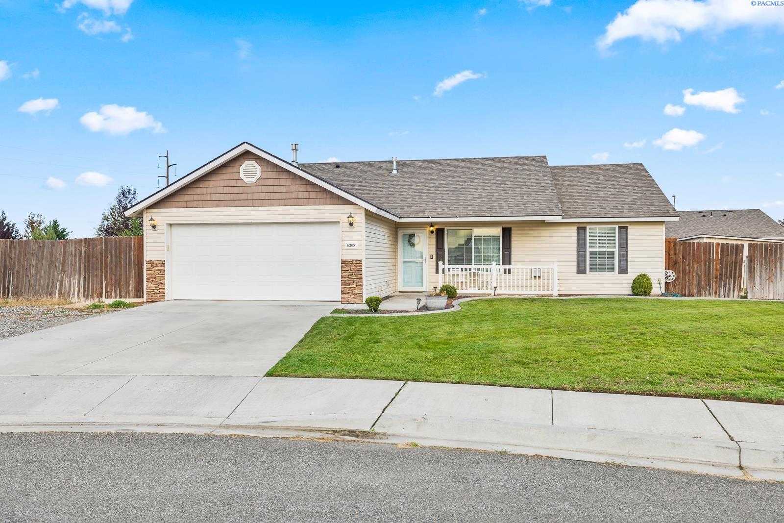 Photo of Newly Listed – 6309 Somerset Lane, Pasco, WA 99301